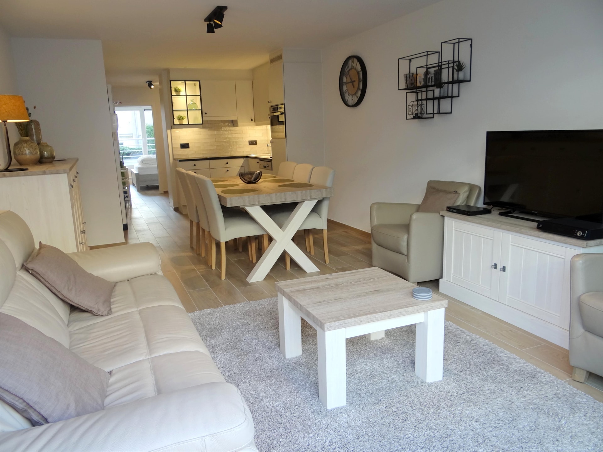 Gezinsappartement met zonneterras in hartje Nieuwpoort, vlakbij strand - foto 7
