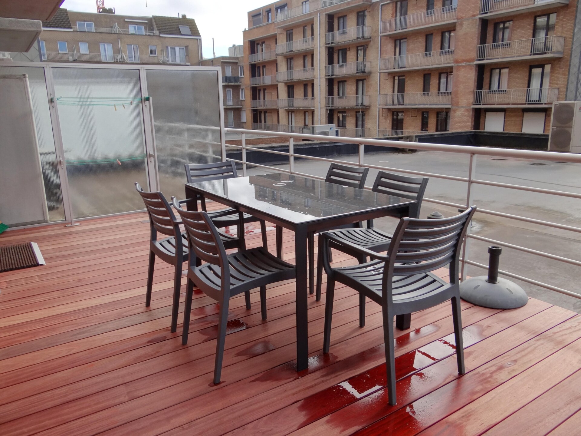 Gezinsappartement met zonneterras in hartje Nieuwpoort, vlakbij strand - foto 5