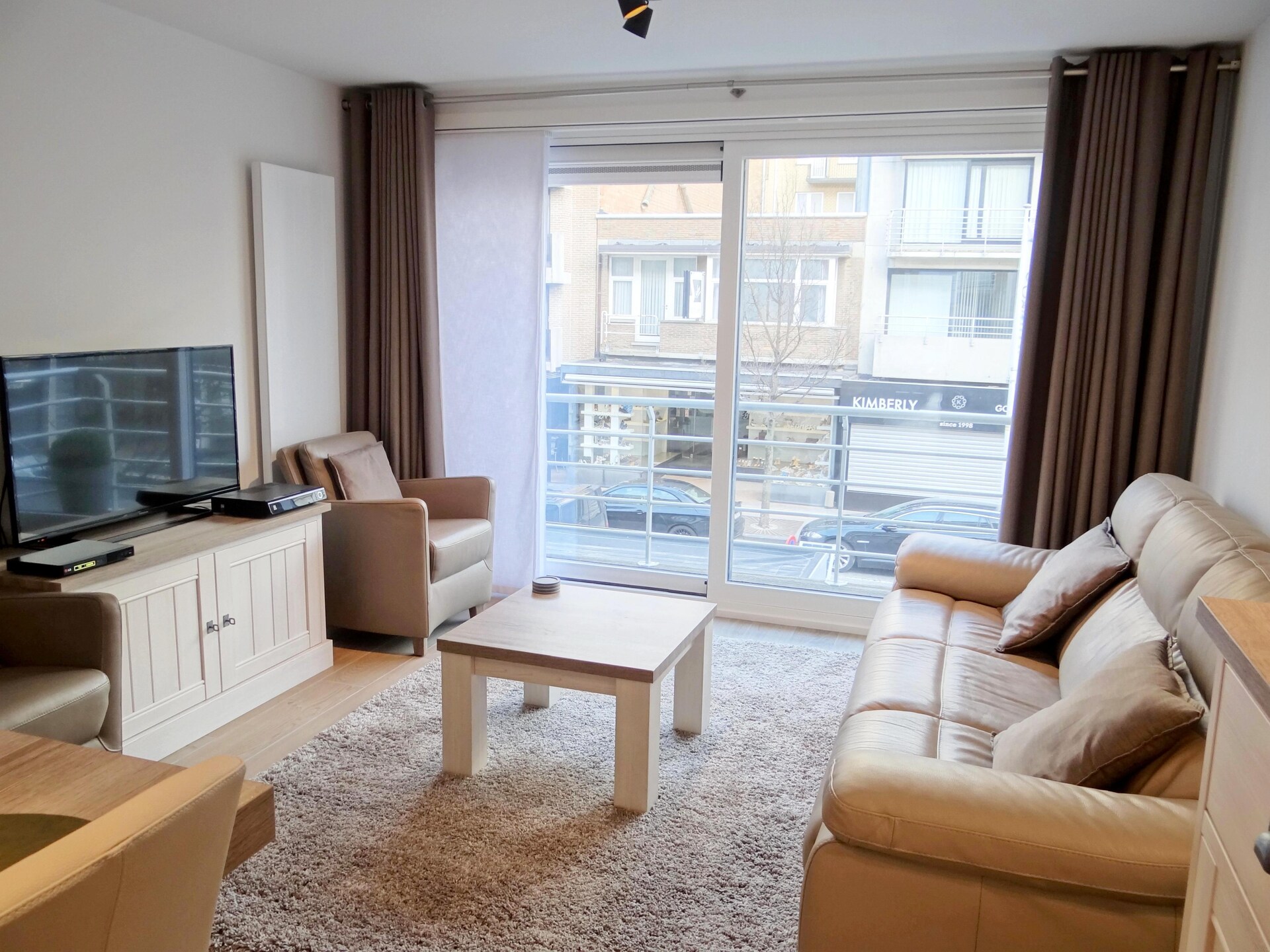 Gezinsappartement met zonneterras in hartje Nieuwpoort, vlakbij strand - foto 11