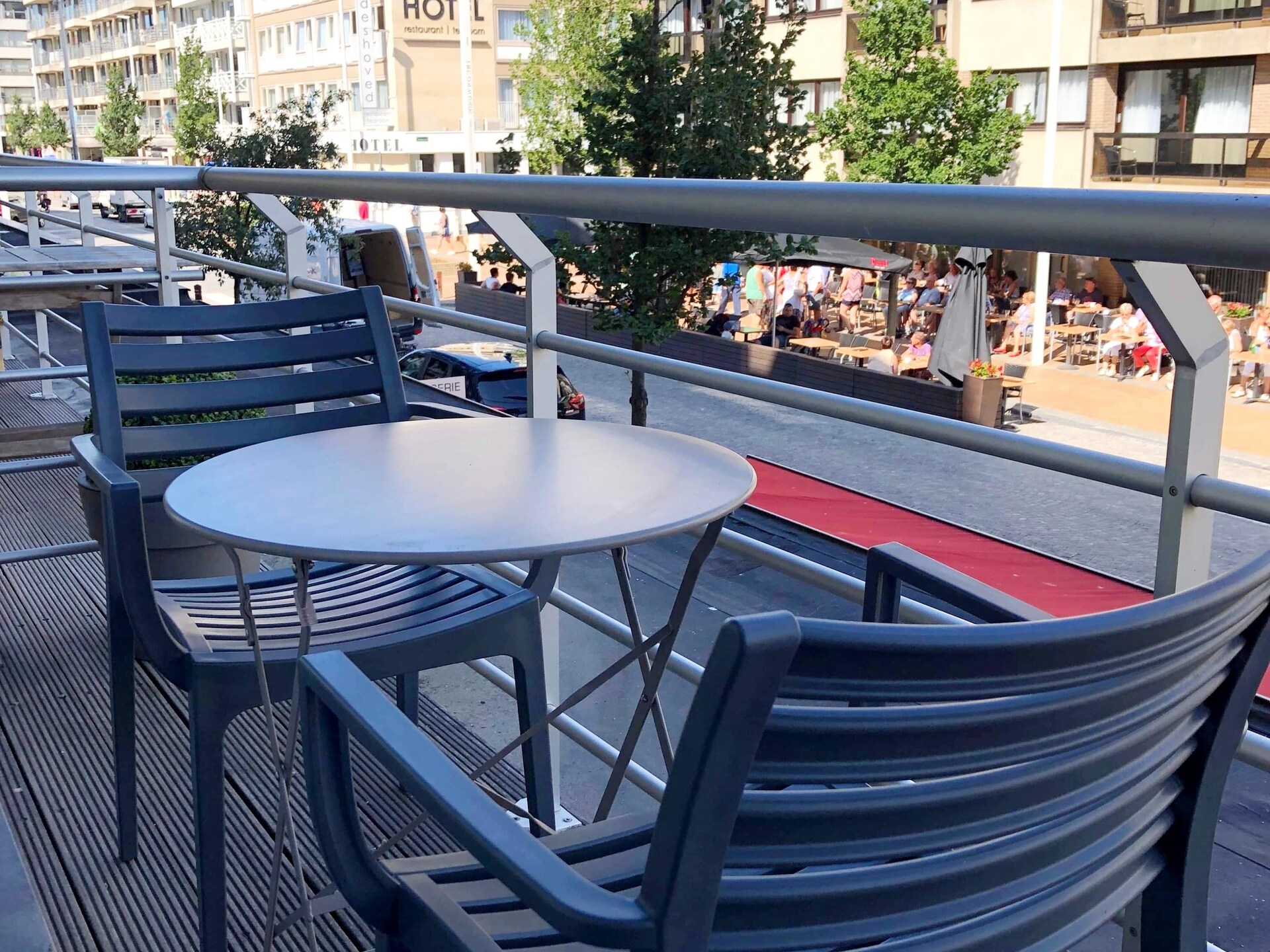 Gezinsappartement met zonneterras in hartje Nieuwpoort, vlakbij strand - foto 10