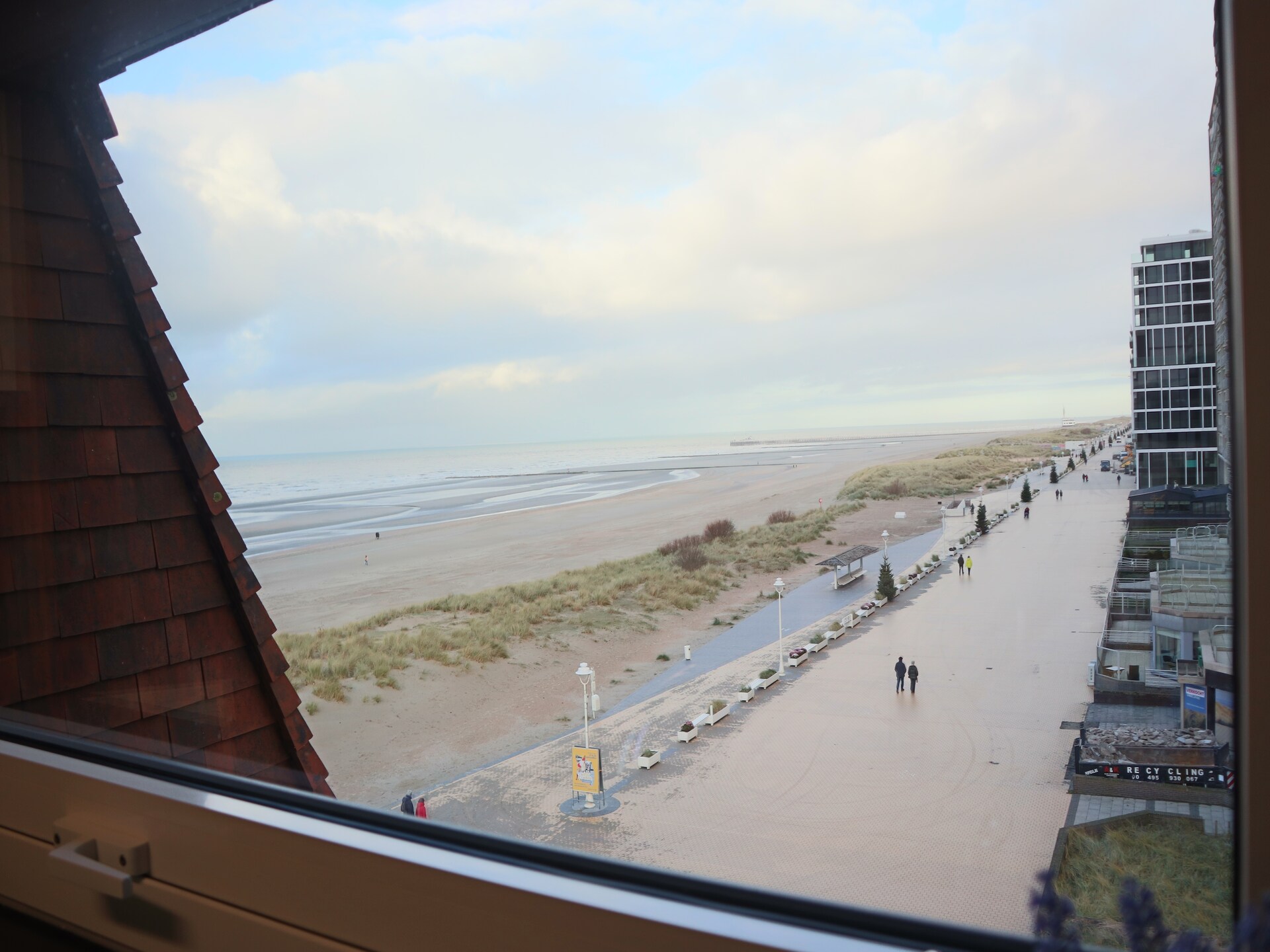 8-persoons hoekappartement met zeezicht aan de zeewering in Nieuwpoort - foto 16