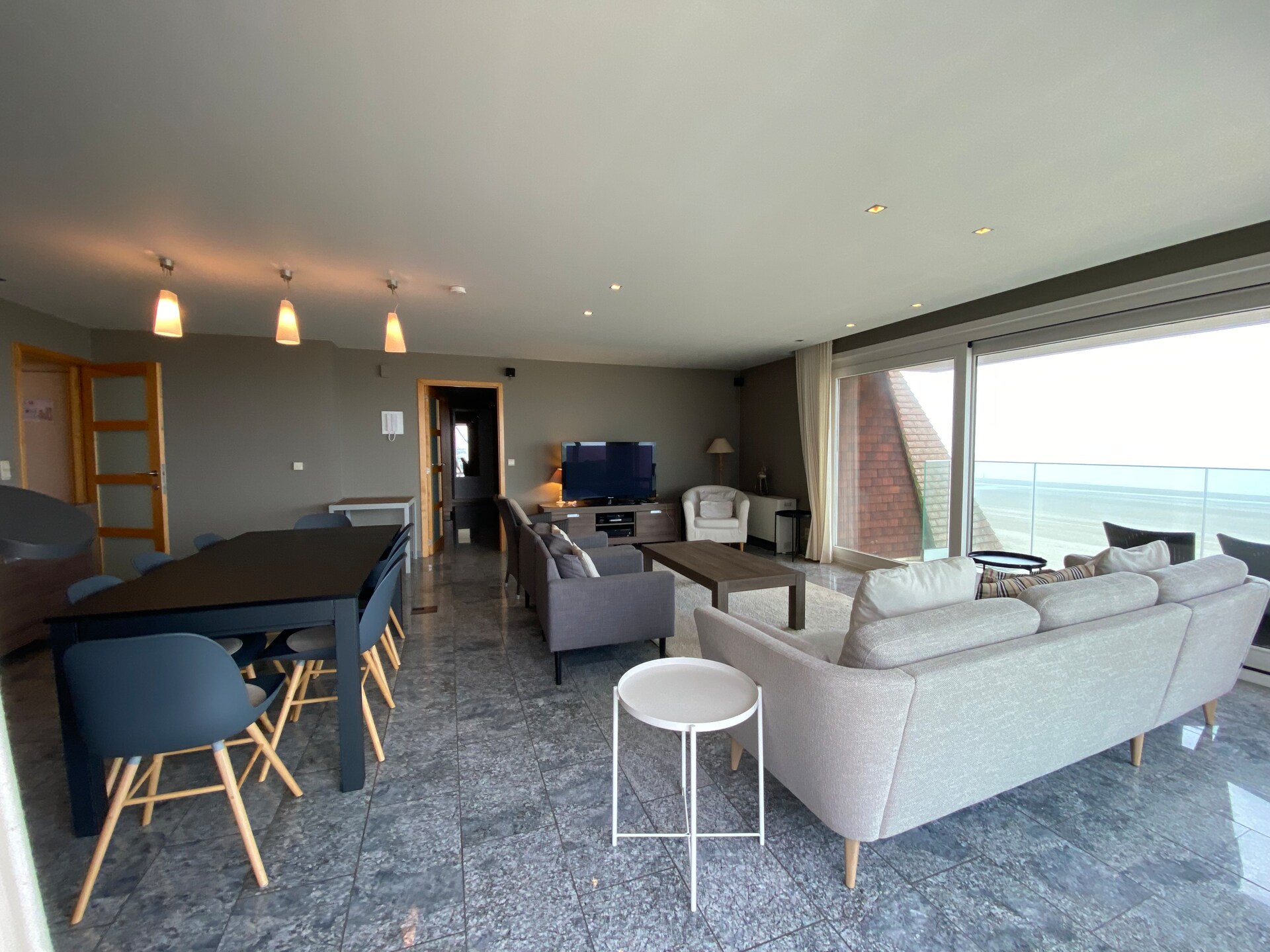8-persoons hoekappartement met zeezicht aan de zeewering in Nieuwpoort - foto 14