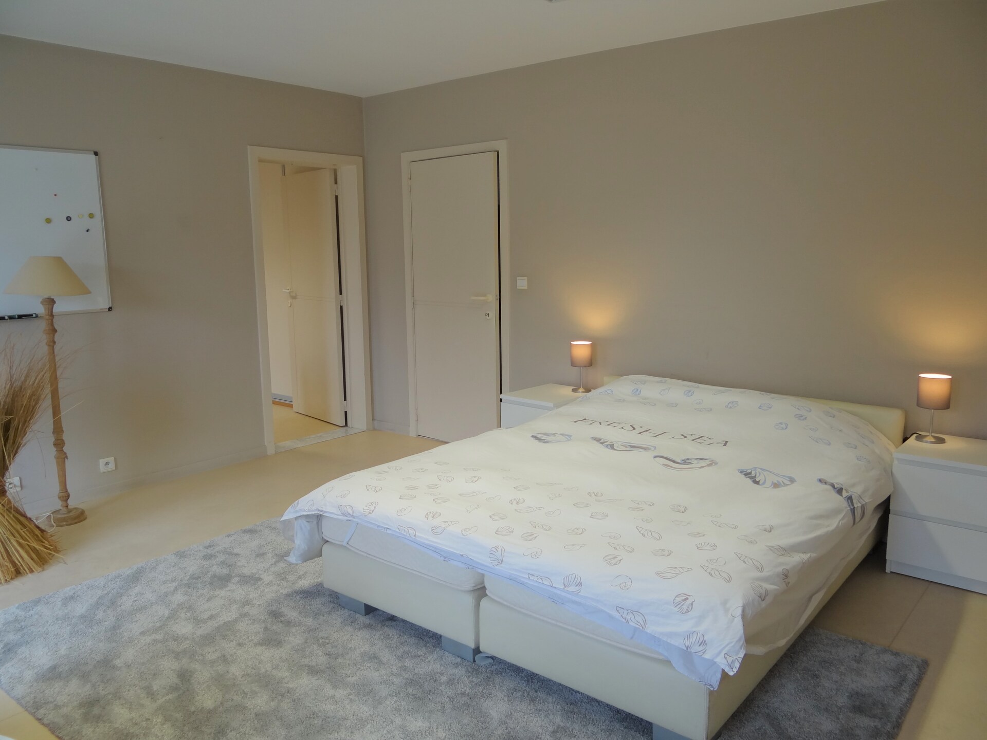 8-persoons hoekappartement met zeezicht aan de zeewering in Nieuwpoort - foto 4