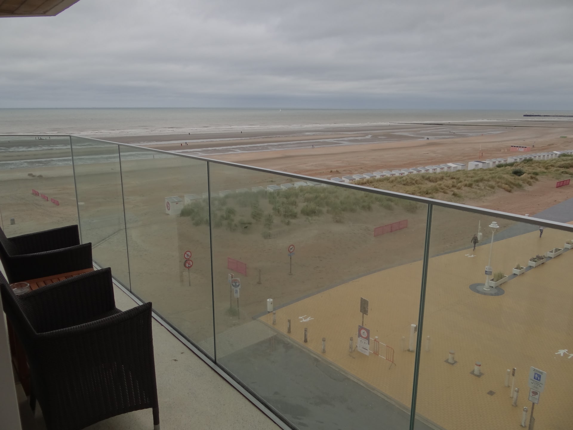 8-persoons hoekappartement met zeezicht aan de zeewering in Nieuwpoort - foto 11