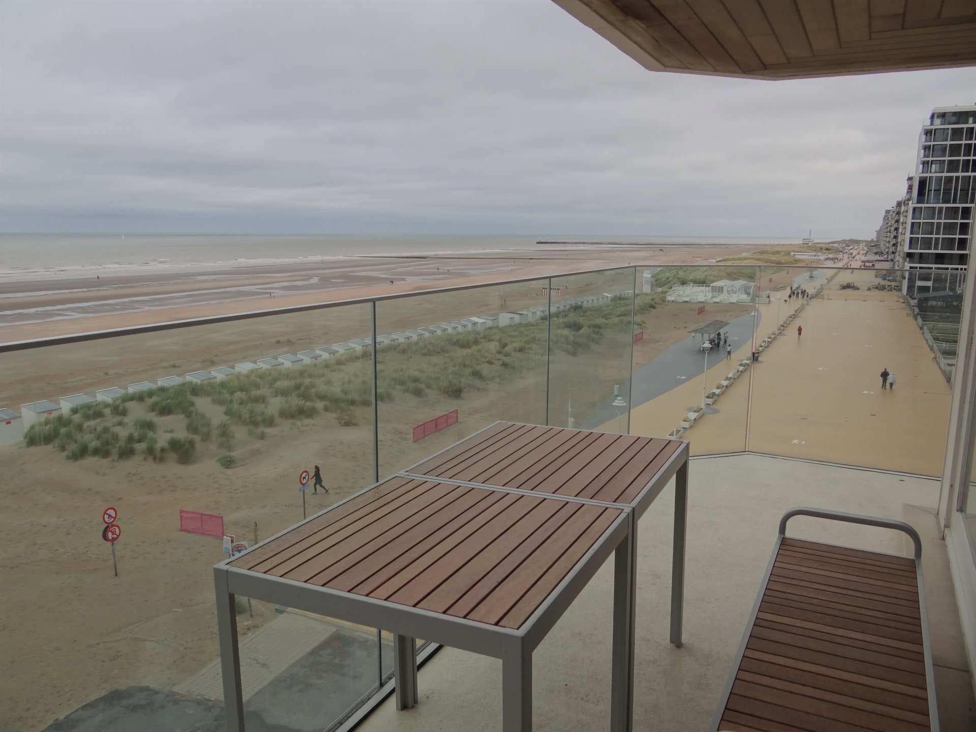 8-persoons hoekappartement met zeezicht aan de zeewering in Nieuwpoort - foto 5