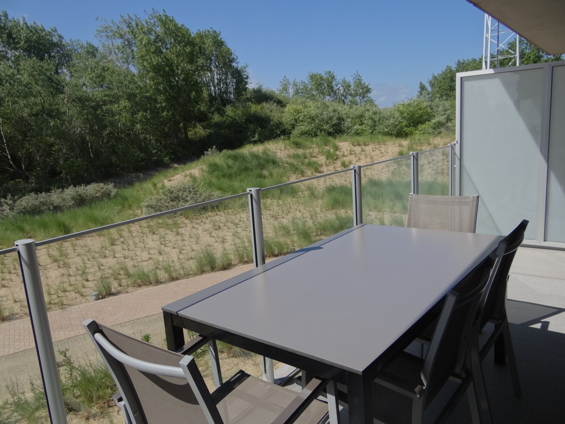Modern appartement met terras in hartje Nieuwpoort, vlakbij zee en golfbaan - foto 13