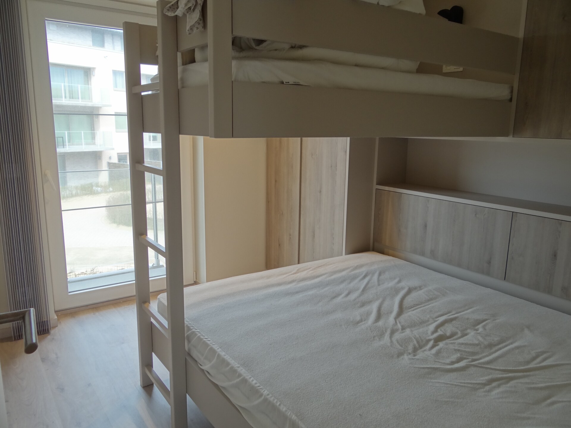 Modern appartement met terras in hartje Nieuwpoort, vlakbij zee en golfbaan - foto 5