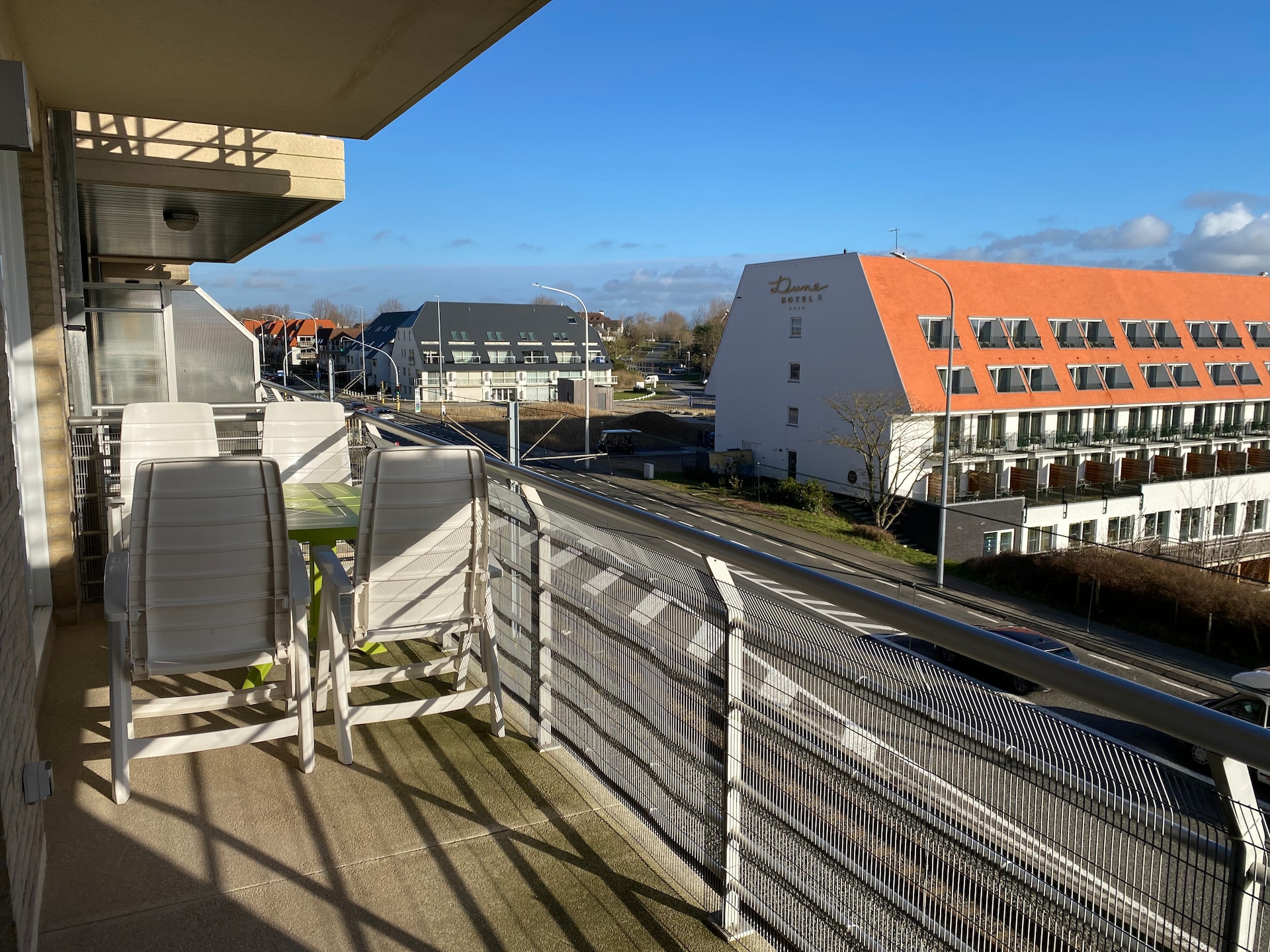 Licht 4-persoons appartement met 2 slaapkamers in hartje Nieuwpoort - foto 4