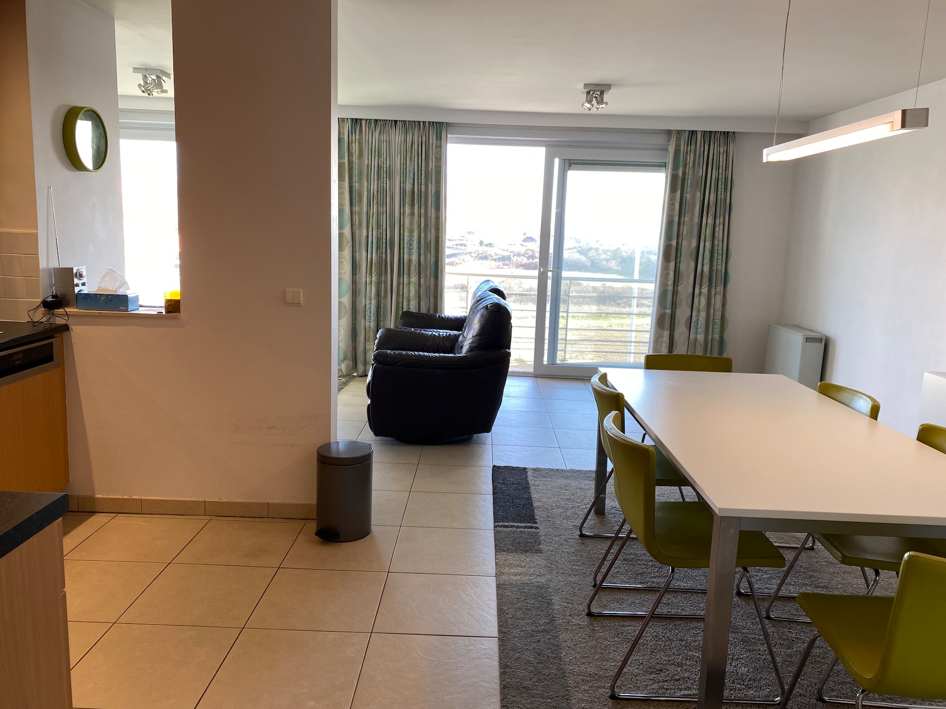 Licht 4-persoons appartement met 2 slaapkamers in hartje Nieuwpoort - foto 15