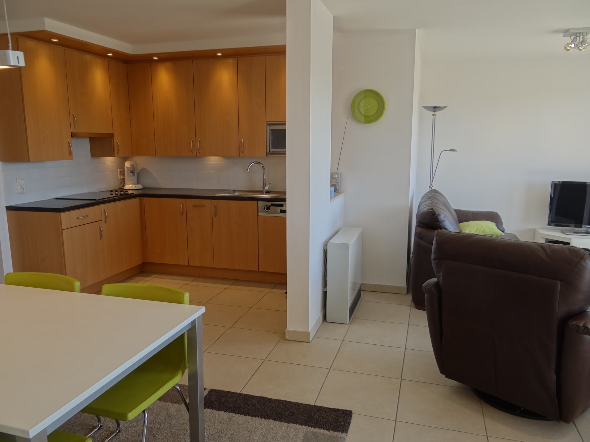 Licht 4-persoons appartement met 2 slaapkamers in hartje Nieuwpoort - foto 7