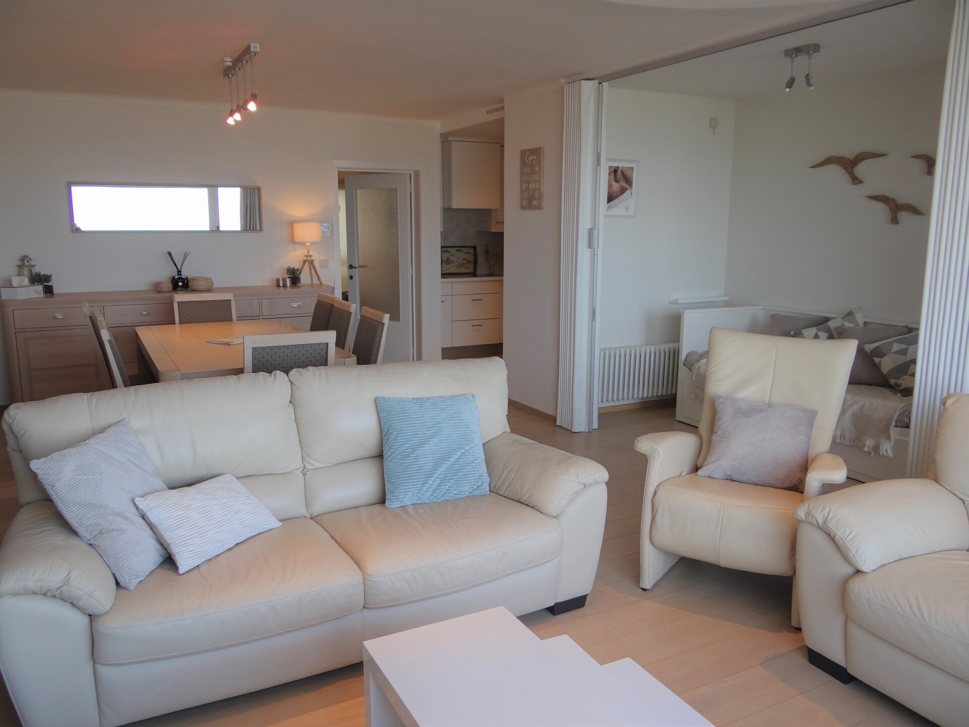 Prachtig appartement aan de zeedijk van Nieuwpoort met zeezicht voor 6 personen - foto 1