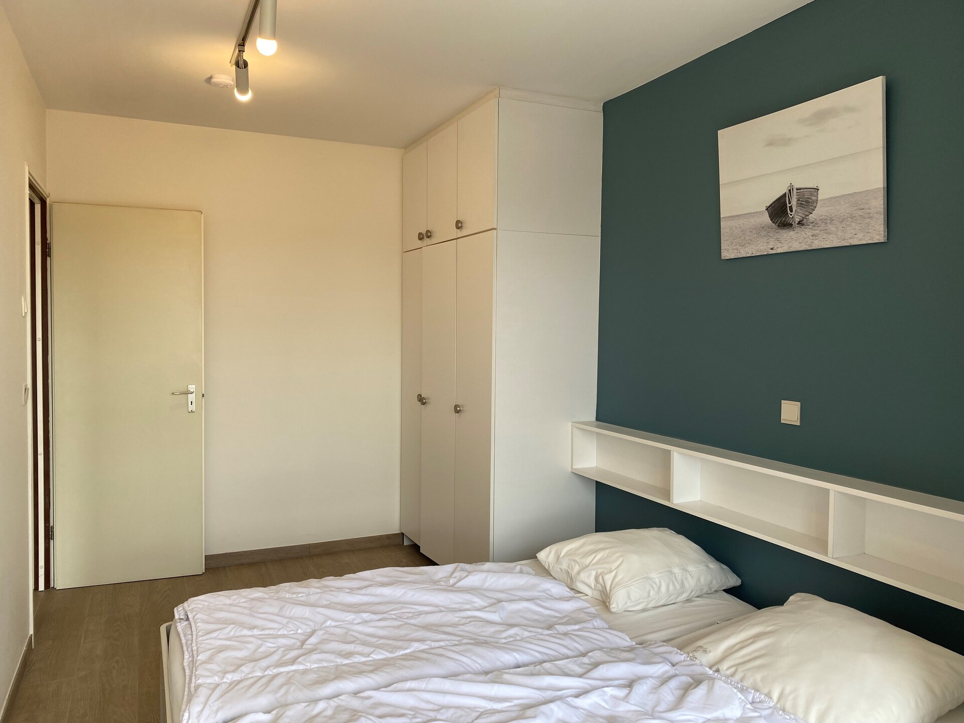 Stijlvol gerenoveerd appartement met zeezicht op de zeewering van Nieuwpoort - foto 11