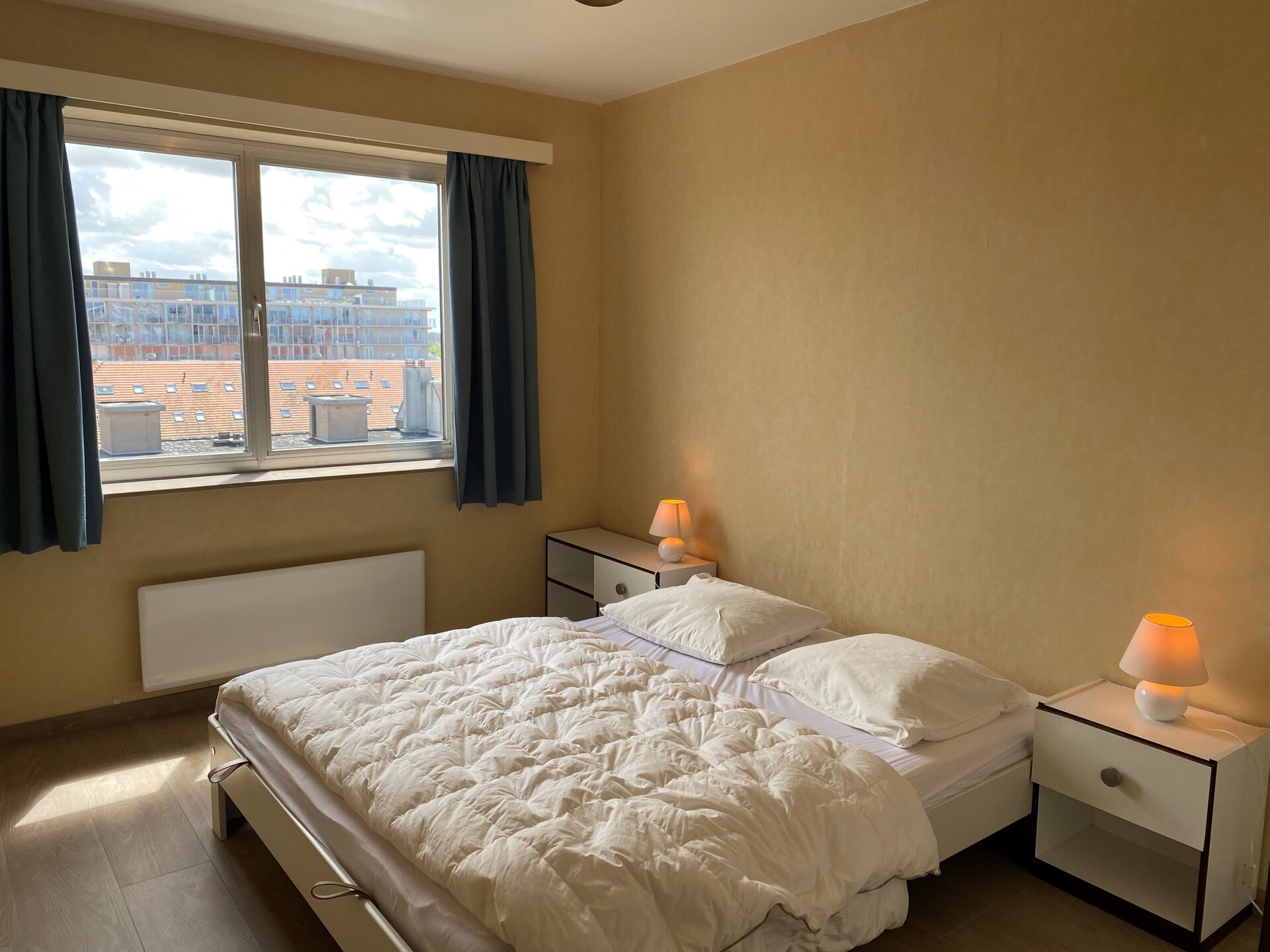 Stijlvol gerenoveerd appartement met zeezicht op de zeewering van Nieuwpoort - foto 13
