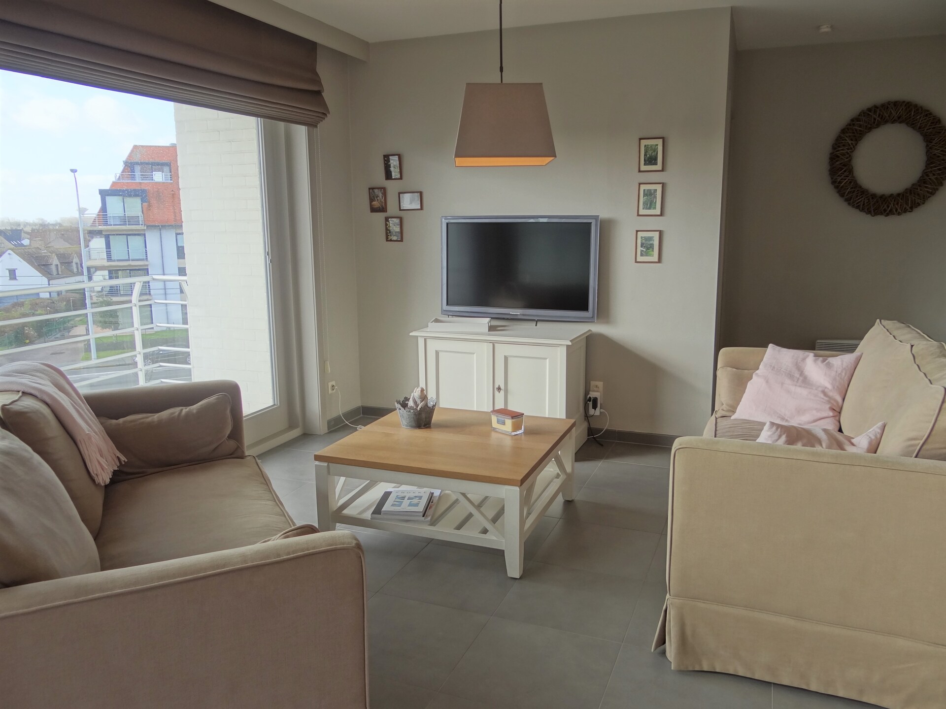 Zonnig appartement aan golfbaan in hartje Nieuwpoort met 2 slaapkamers - foto 1