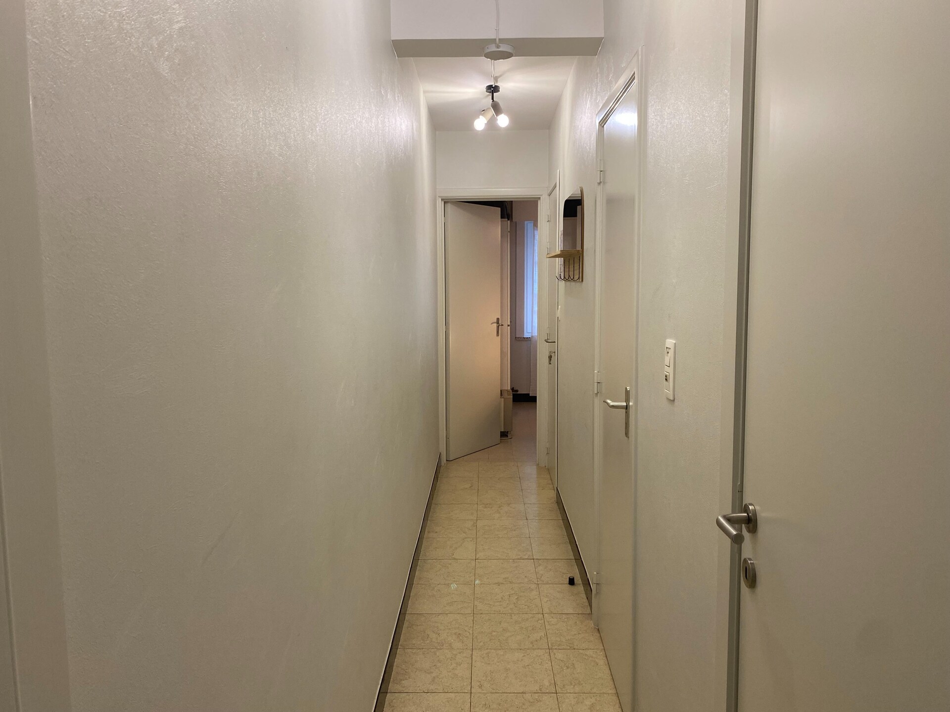 Gerenoveerd appartement in het hart van Nieuwpoort, vlakbij strand en jachthaven - foto 8