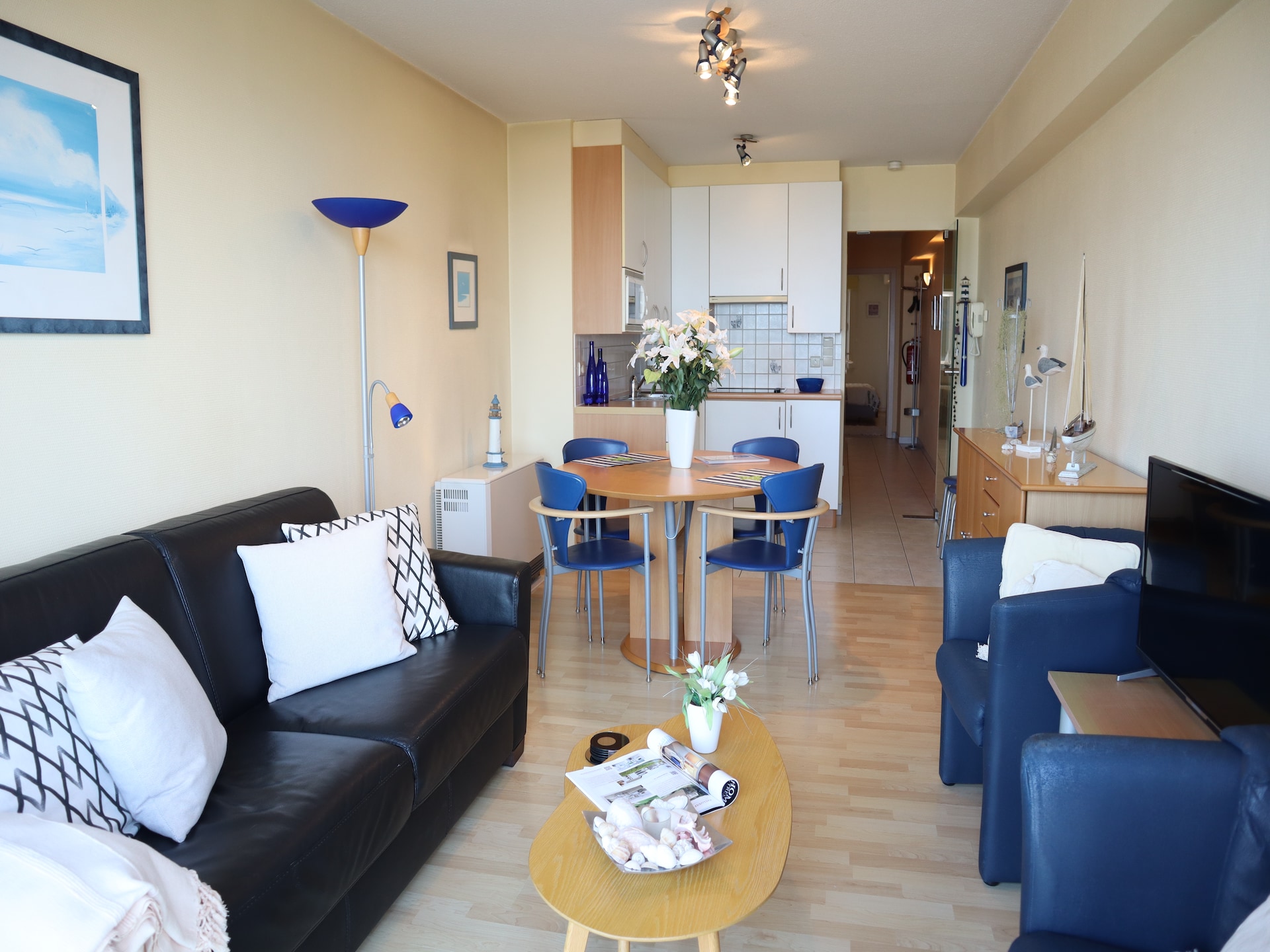 Stijlvol 4-persoons appartement aan de zeewering in Nieuwpoort - foto 1