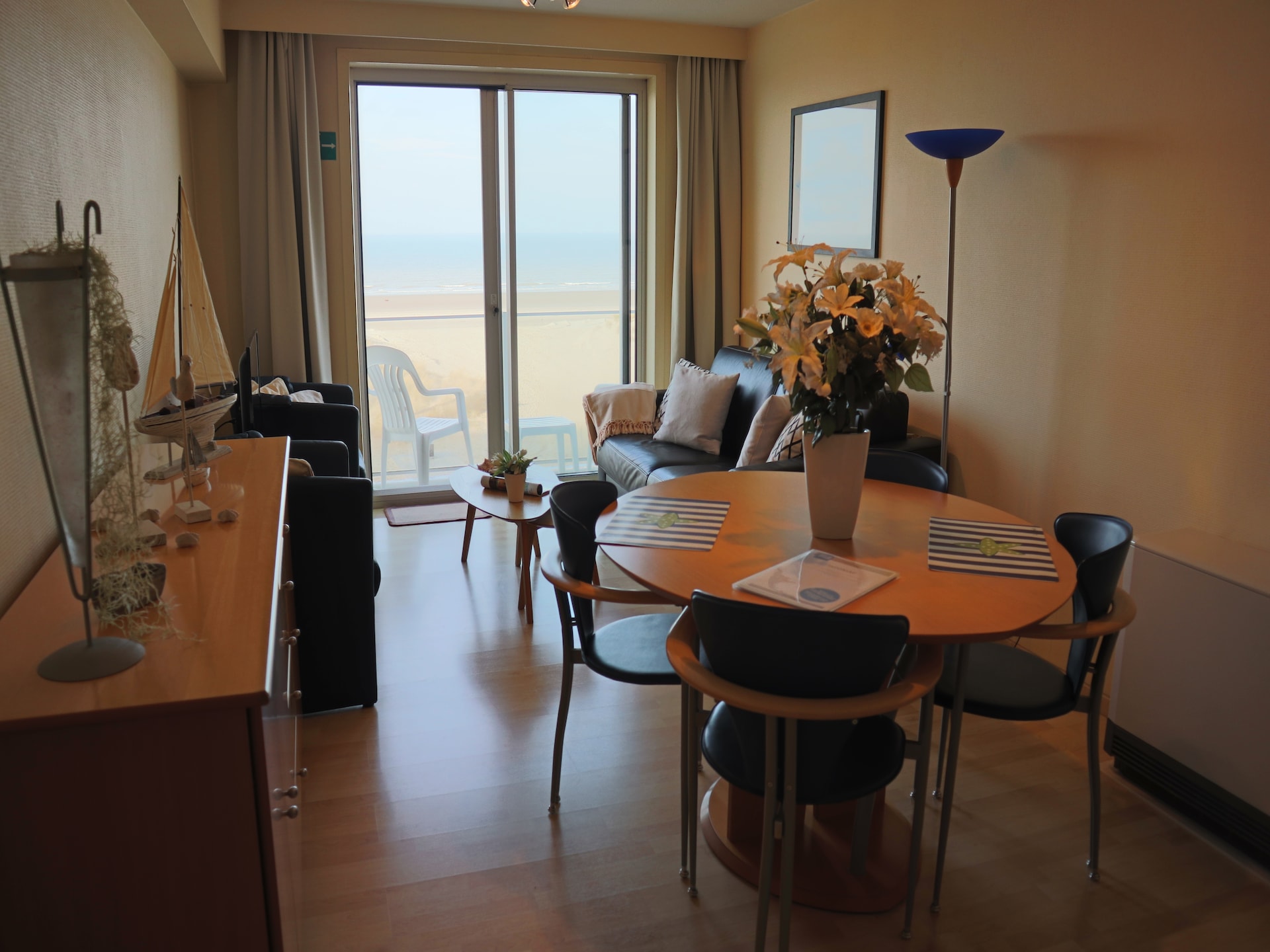 Stijlvol 4-persoons appartement aan de zeewering in Nieuwpoort - foto 3