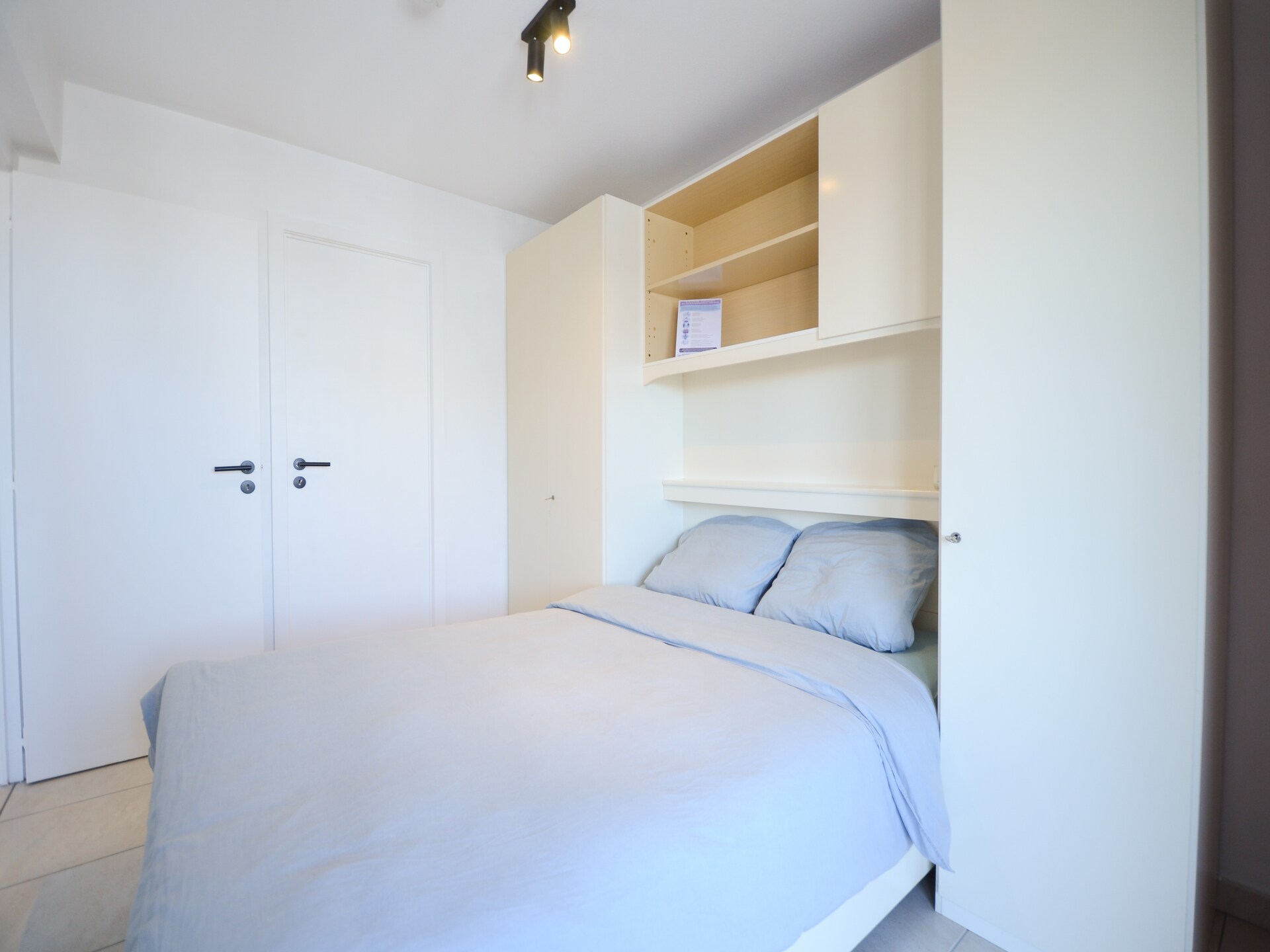 Gerenoveerd appartement op 50m van strand met zeezicht in Oostduinkerke - foto 9