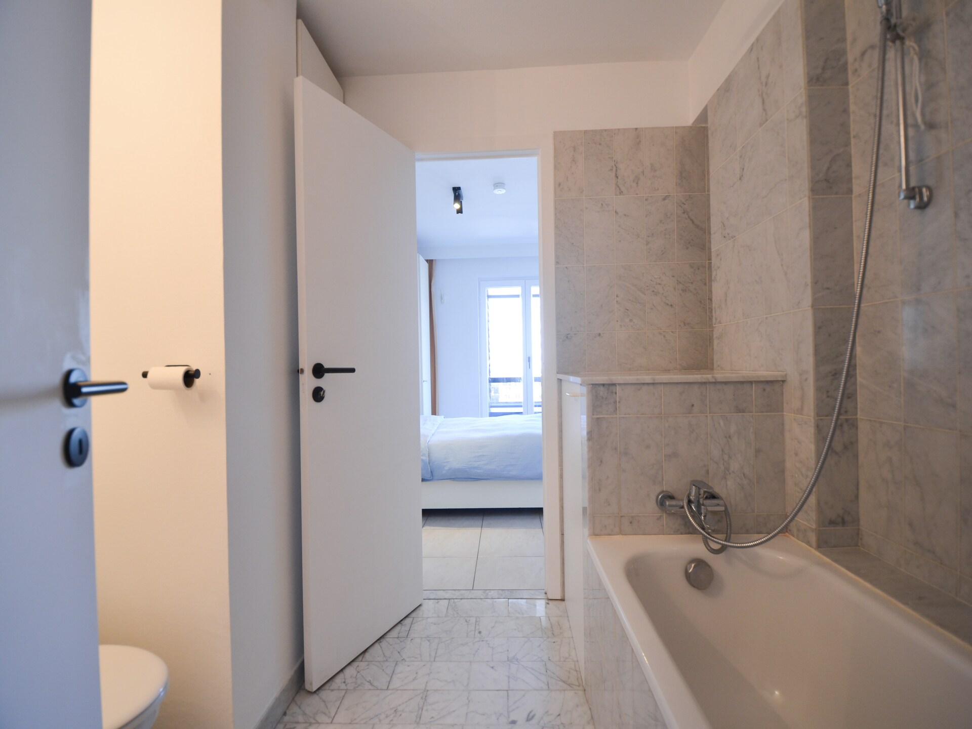Gerenoveerd appartement op 50m van strand met zeezicht in Oostduinkerke - foto 12
