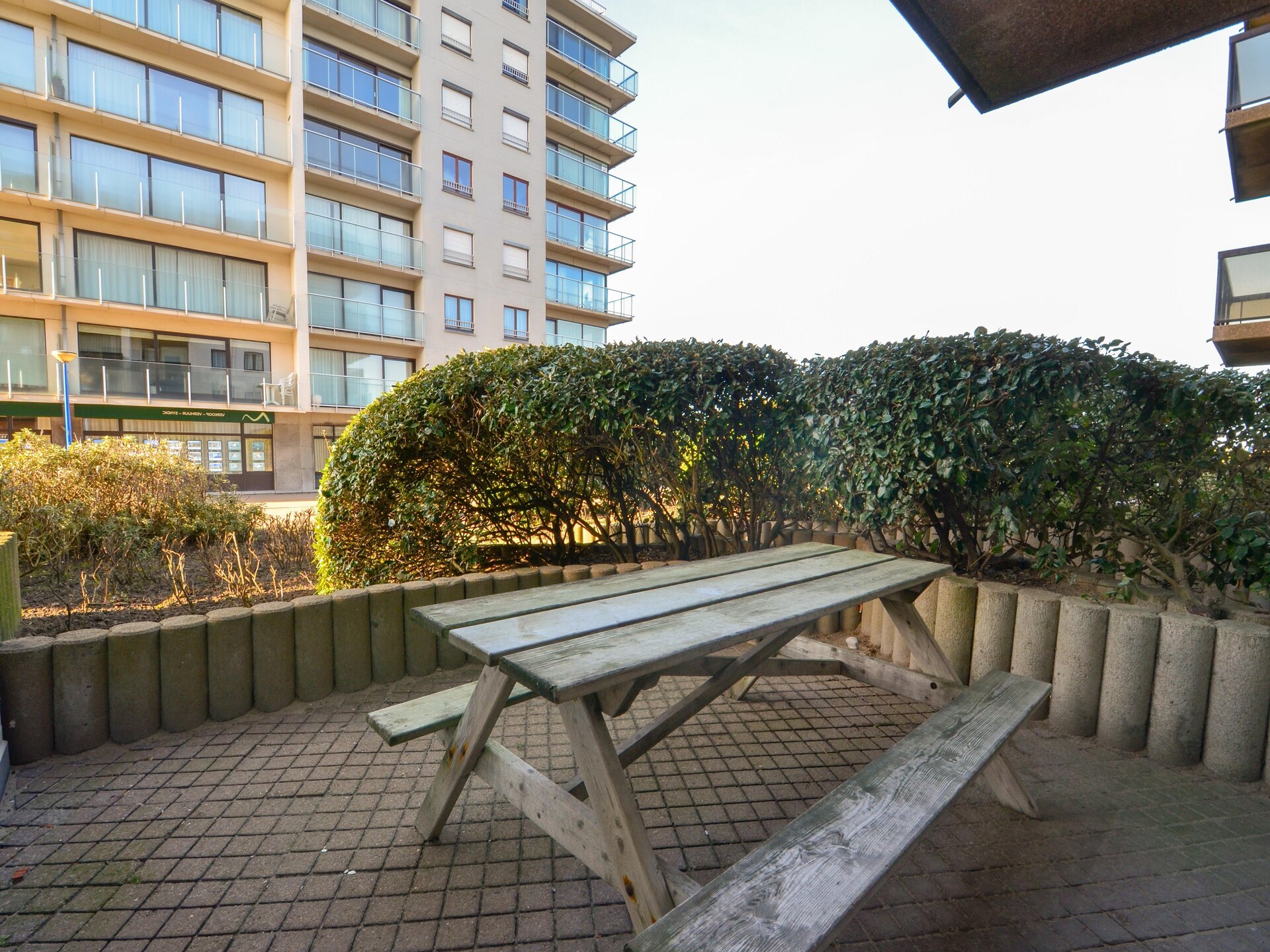 Licht appartement met zonneterras op loopafstand van strand en duinen - foto 31
