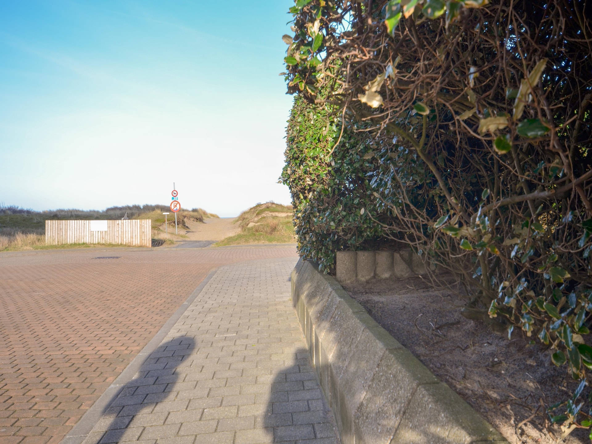 Licht appartement met zonneterras op loopafstand van strand en duinen - foto 34