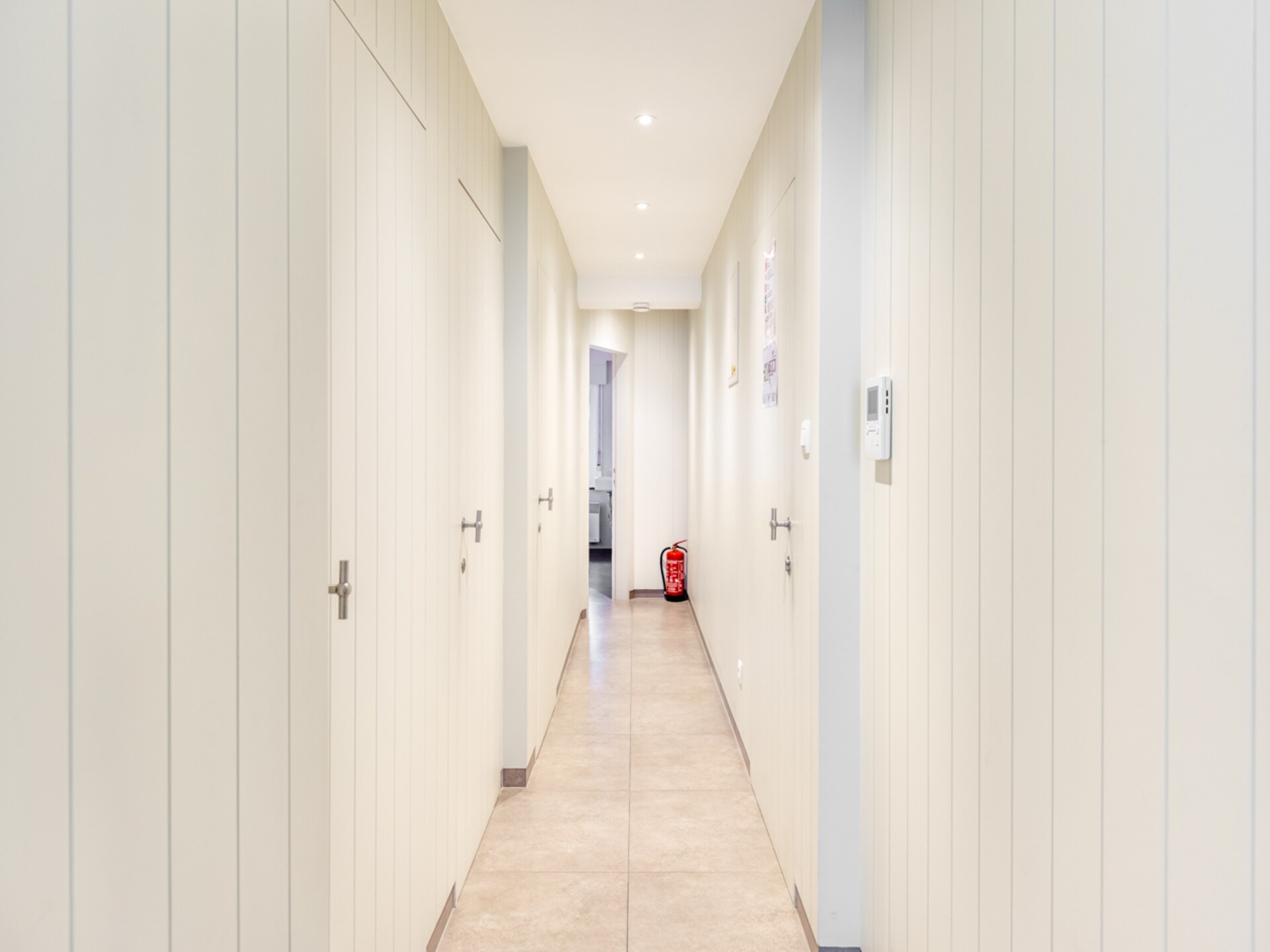 Licht appartement met zeezicht en zwembad op 50m van het strand - foto 11