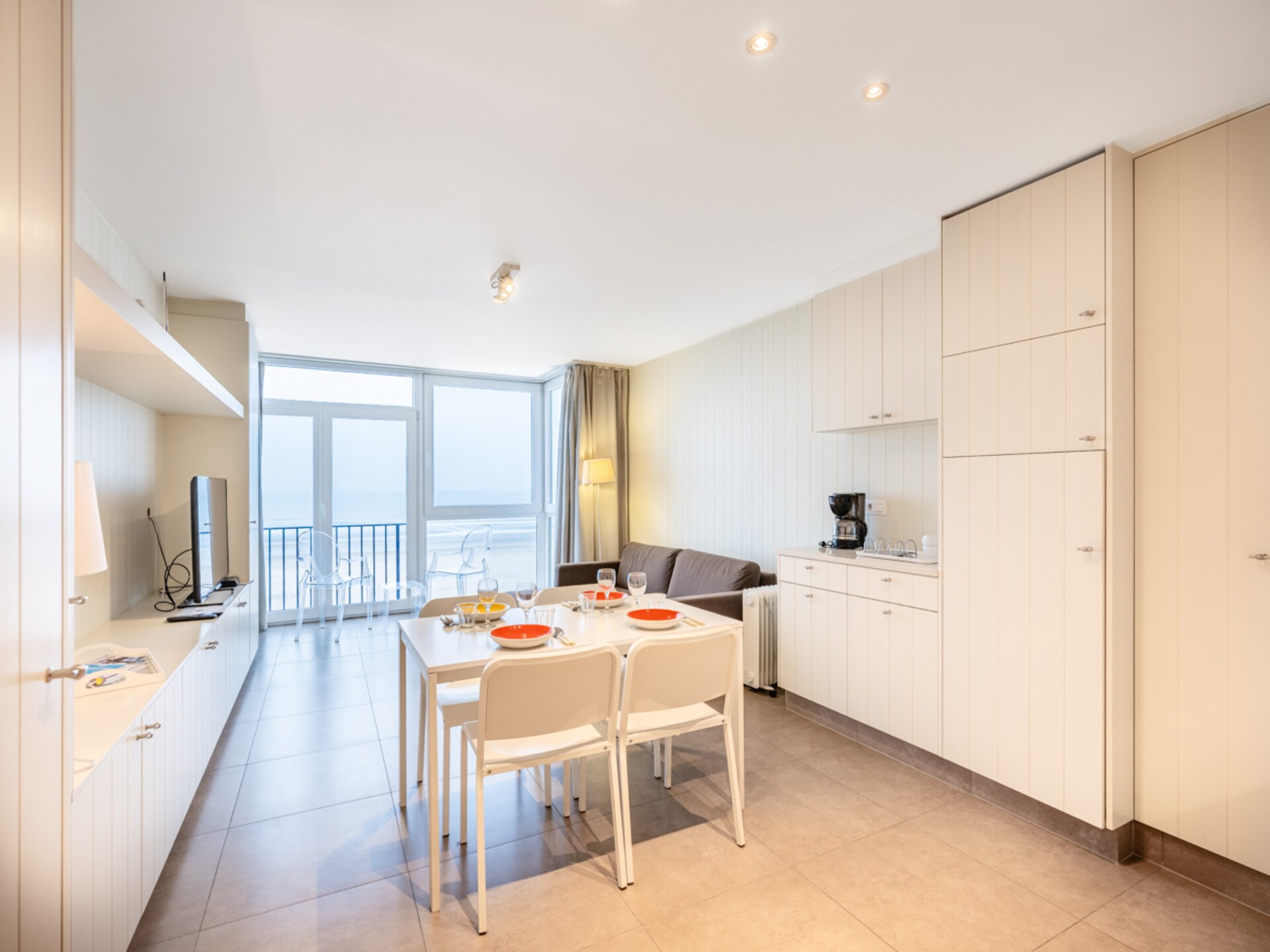 Licht appartement met zeezicht en zwembad op 50m van het strand - foto 5