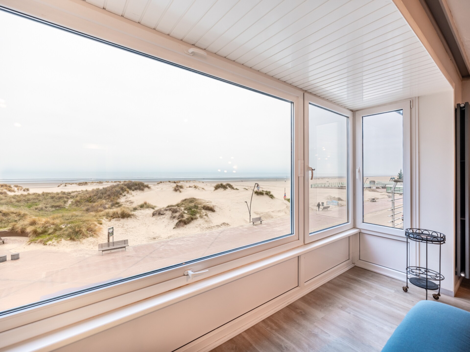 Zonovergoten appartement met uniek zeezicht op de zeewering van Oostduinkerke - foto 16
