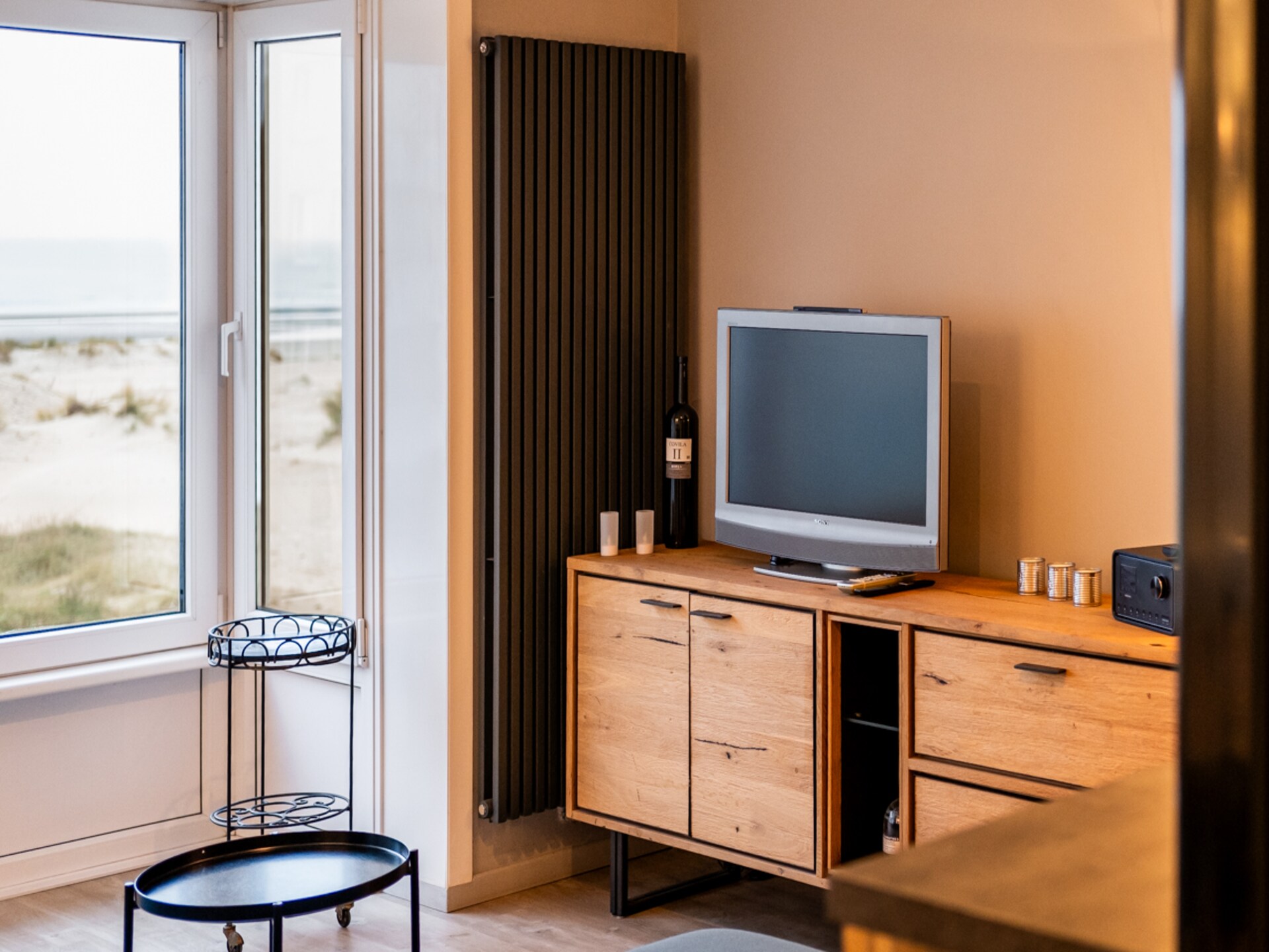 Zonovergoten appartement met uniek zeezicht op de zeewering van Oostduinkerke - foto 9