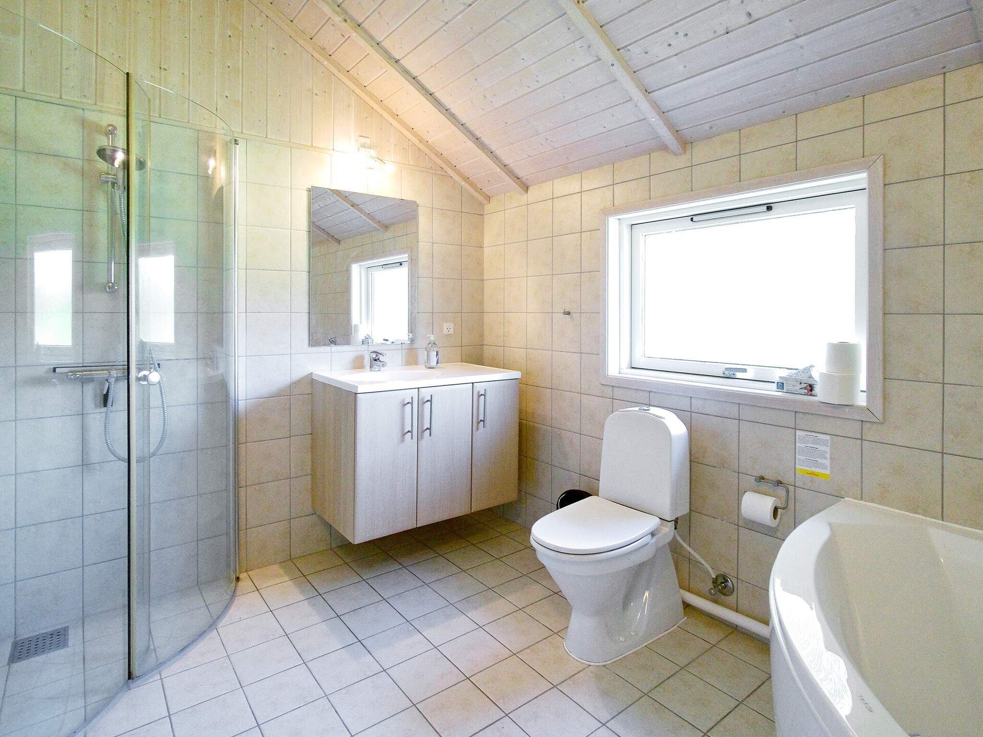 Licht vakantiehuis met sauna en panoramisch uitzicht bij Veddinge Bakker, 500m van zee - foto 15