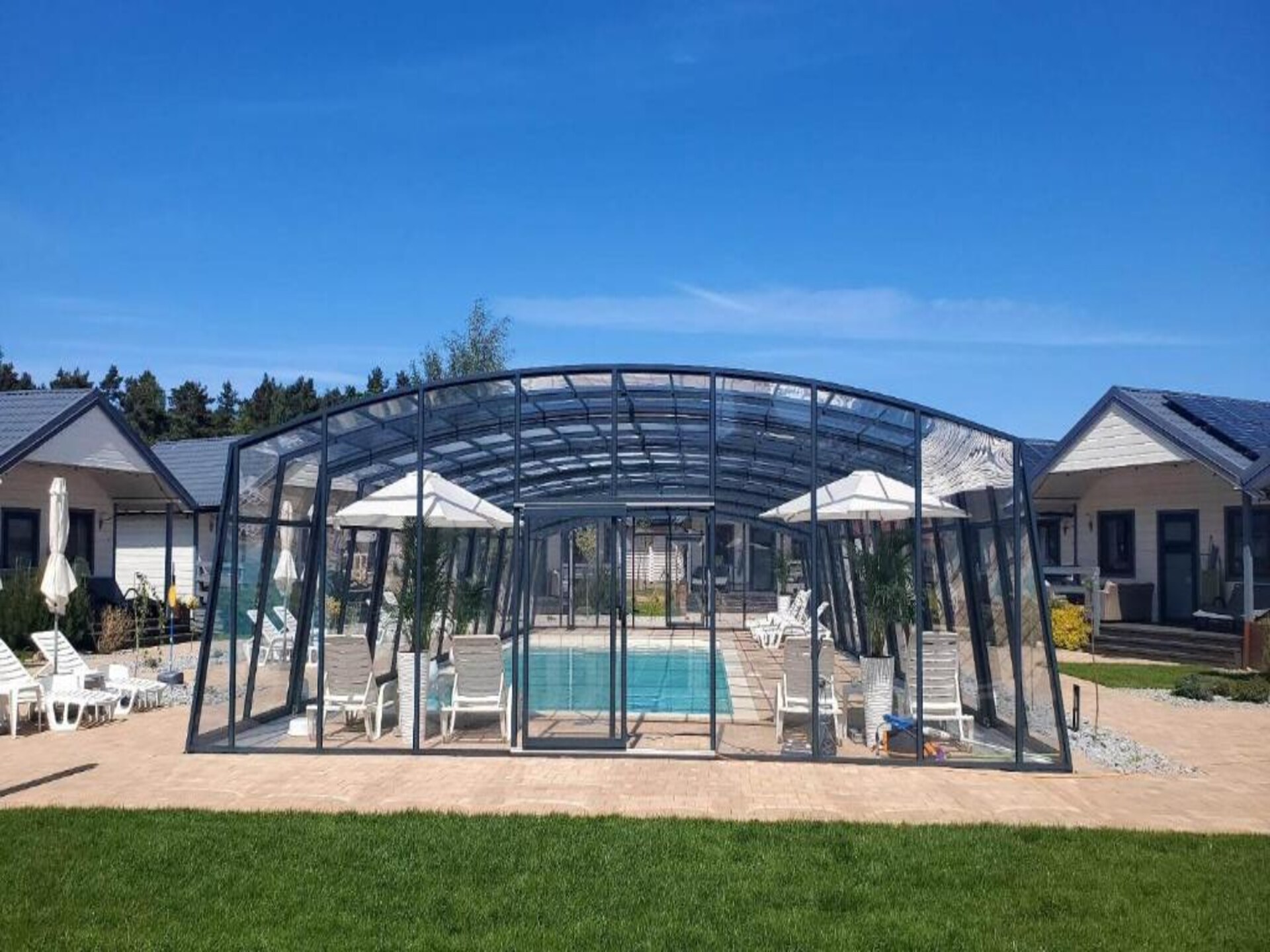 Comfortabel vakantiehuis bij de vijver op 10 minuten van de zee in Jarosławiec - foto 12