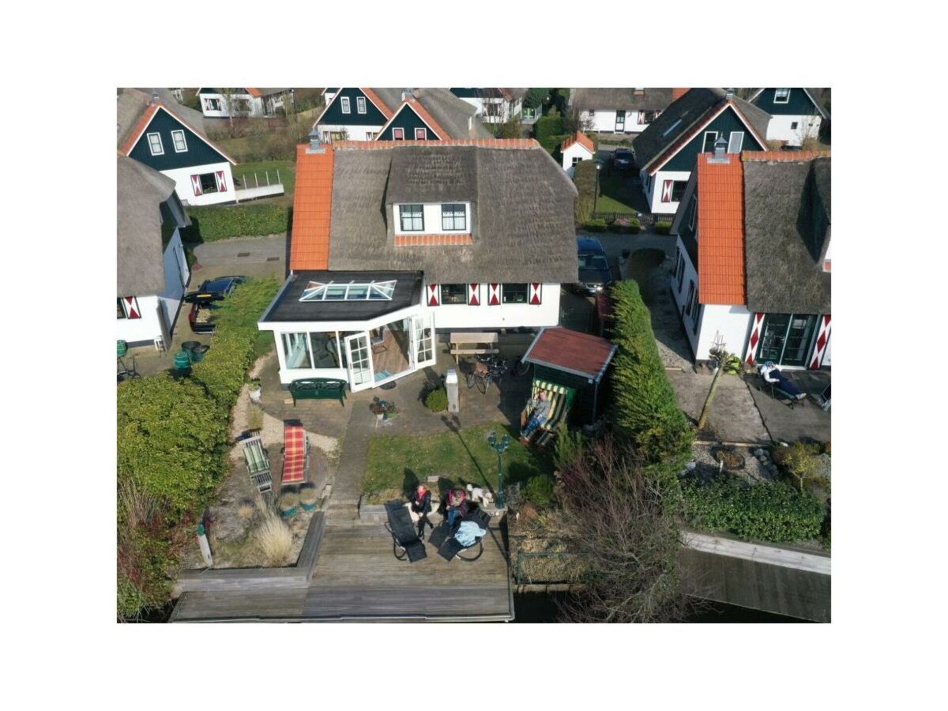 Rietgedekt vakantiehuis met uitzicht op meer in Callantsoog - foto 9