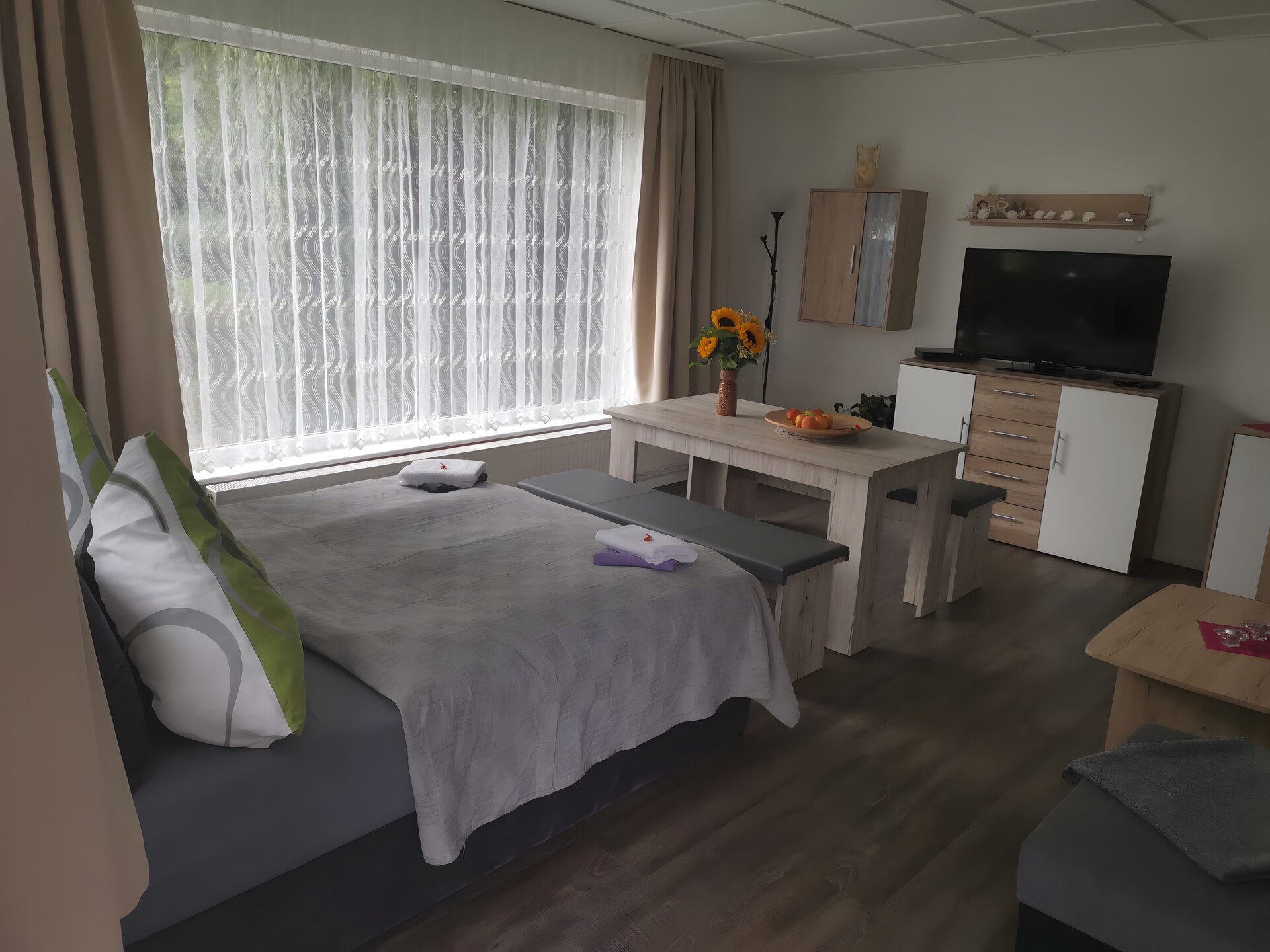 Ruime bungalow aan de oever van de Goldberger See, 50m tot strand - foto 3