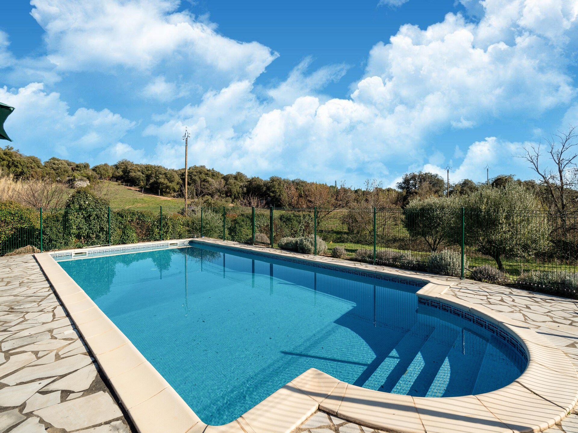 Ruim vakantiehuis met zoutwaterzwembad en uitzicht op de Pyreneeën - foto 6