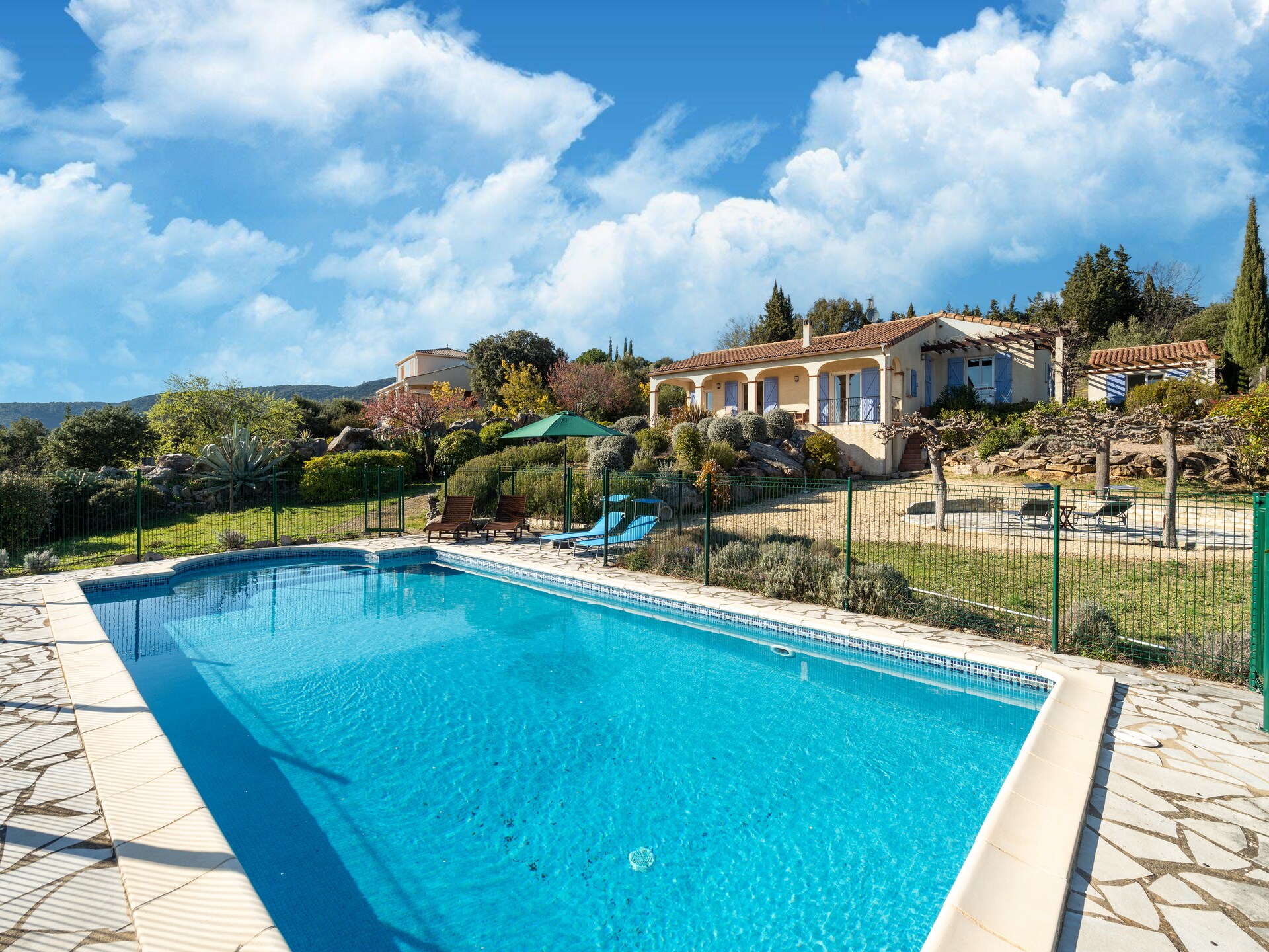 Ruim vakantiehuis met zoutwaterzwembad en uitzicht op de Pyreneeën - foto 13