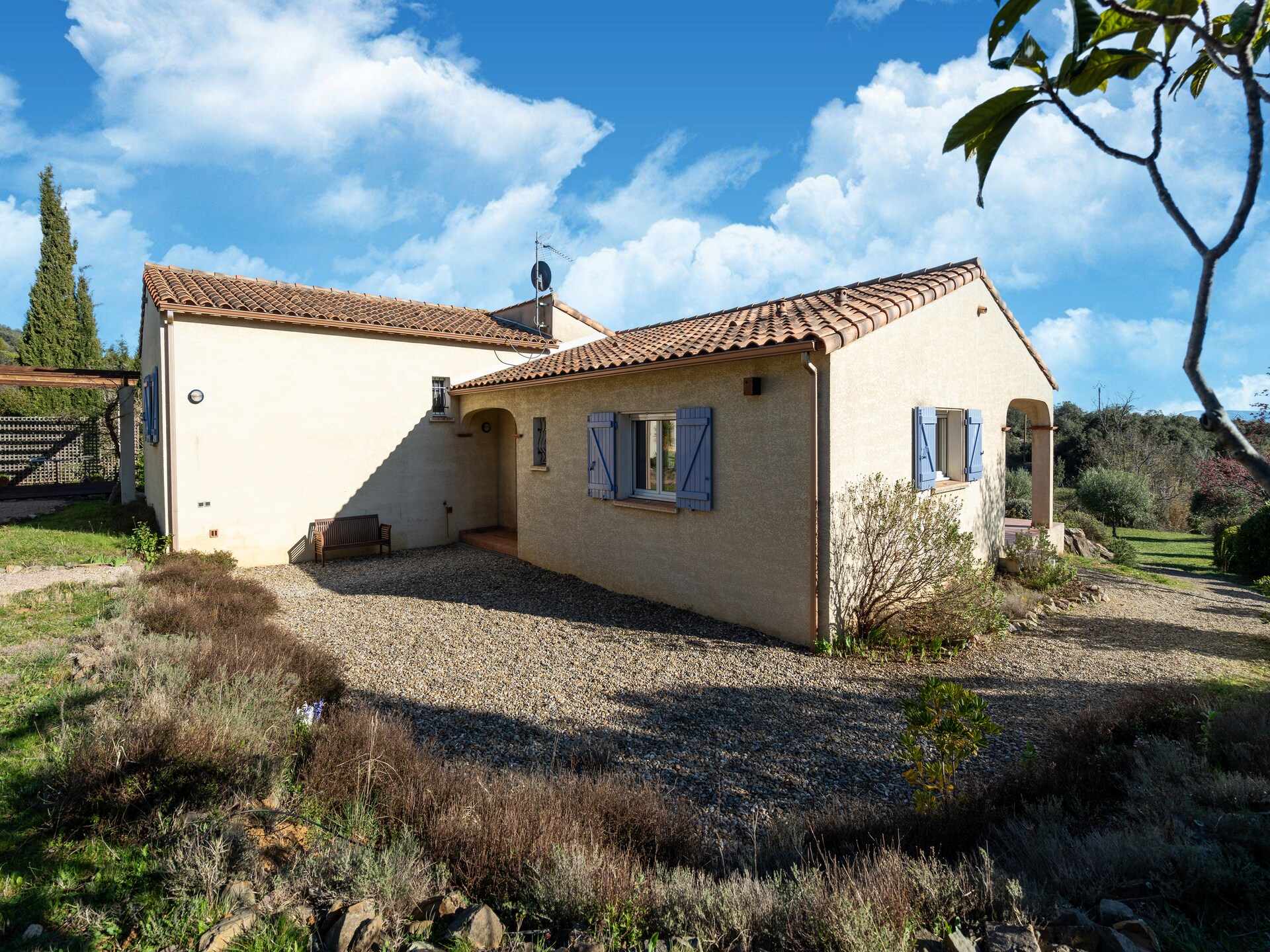 Ruim vakantiehuis met zoutwaterzwembad en uitzicht op de Pyreneeën - foto 19