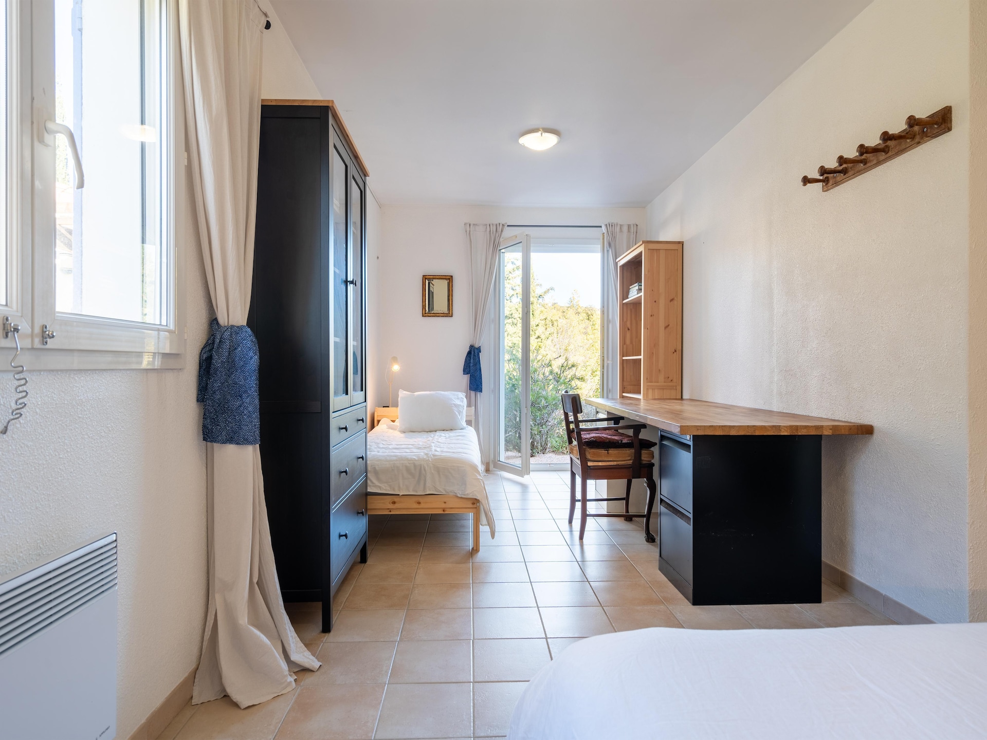 Ruim vakantiehuis met zoutwaterzwembad en uitzicht op de Pyreneeën - foto 14
