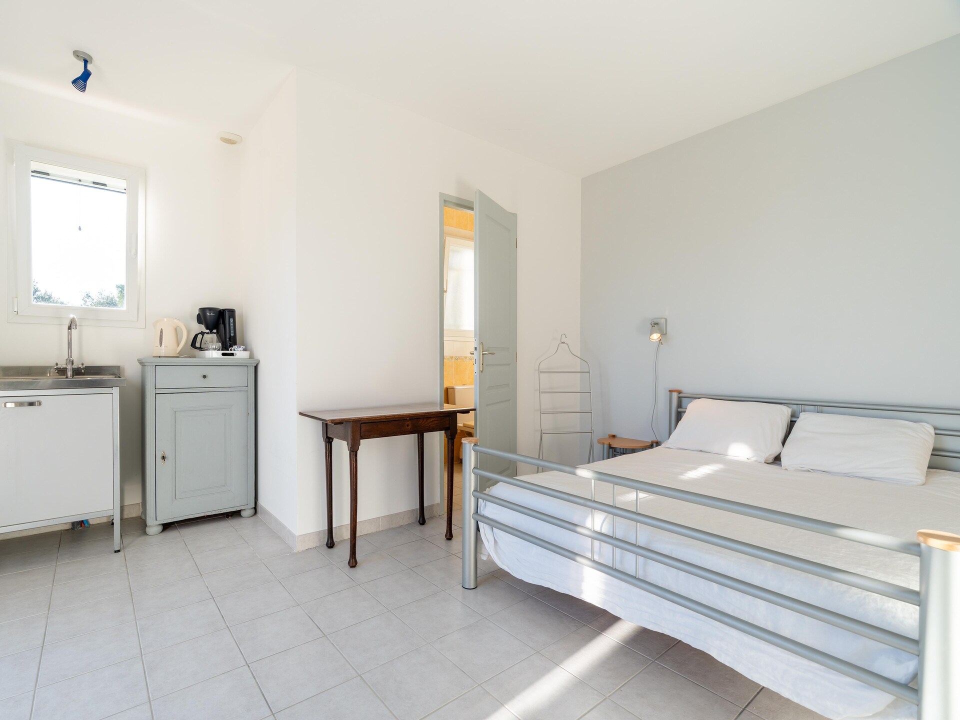 Ruim vakantiehuis met zoutwaterzwembad en uitzicht op de Pyreneeën - foto 10