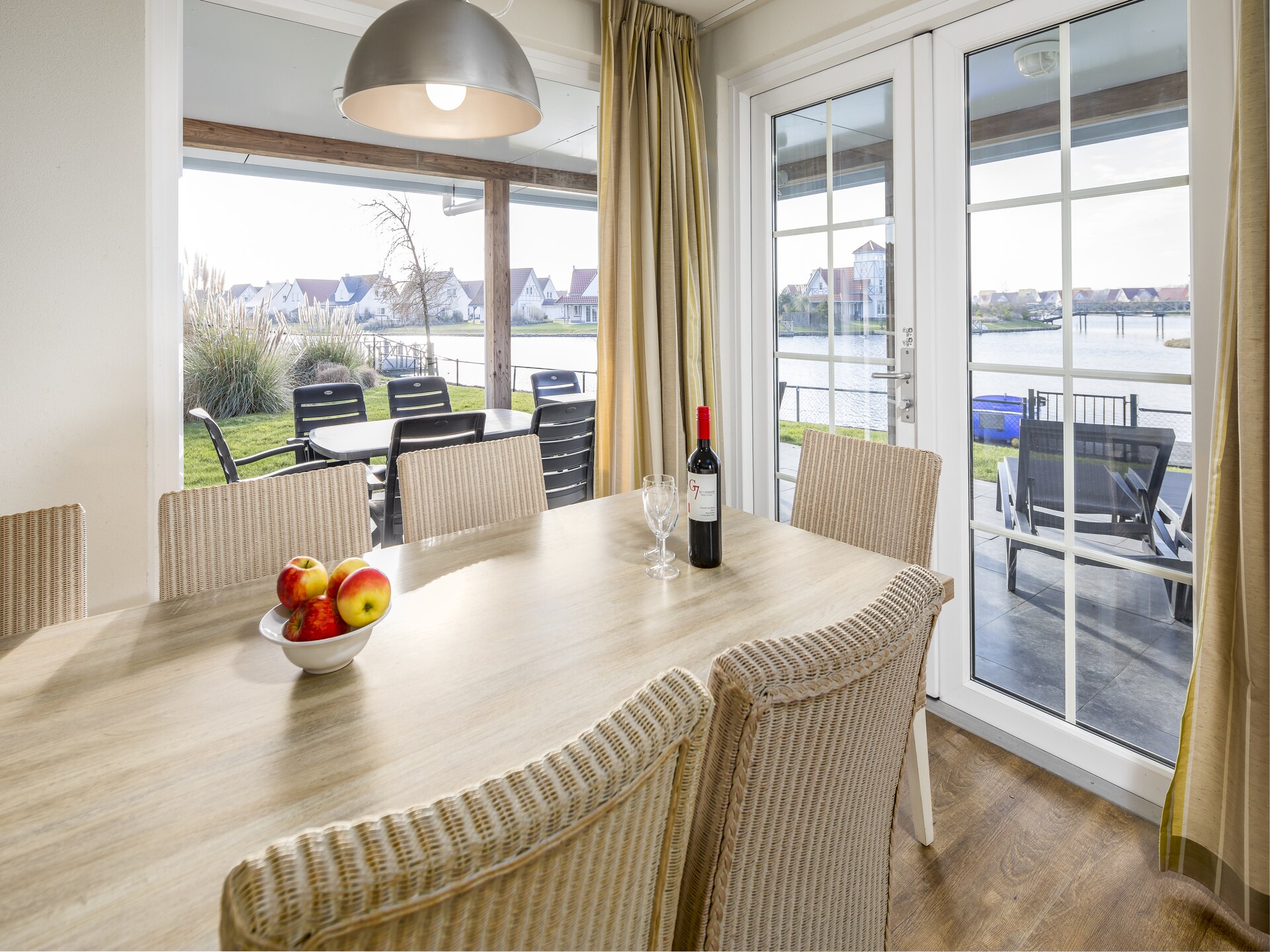 Luxe watervilla met aanlegsteiger op 400m van Noordzee-strand - foto 10