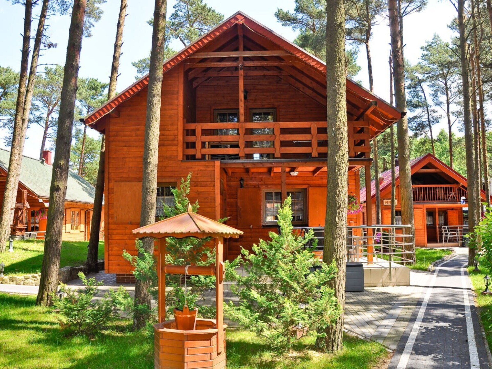 8-persoons vakantiehuis in centrum van Dzwirzyno aan het strand - foto 1