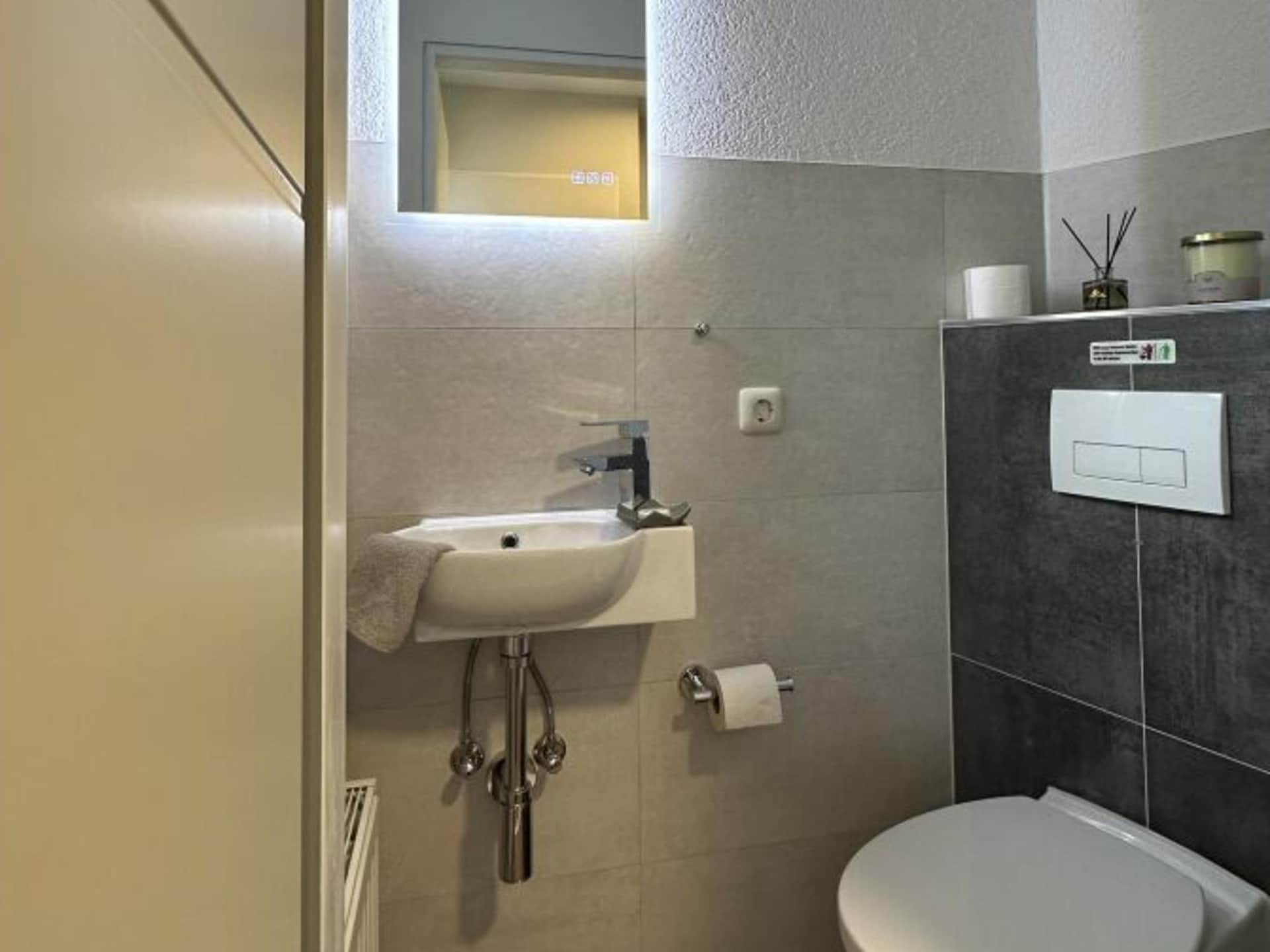 Vakantiehuis direct aan zee in Dangast – 9 personen, 85 m², strand op 100m - foto 15