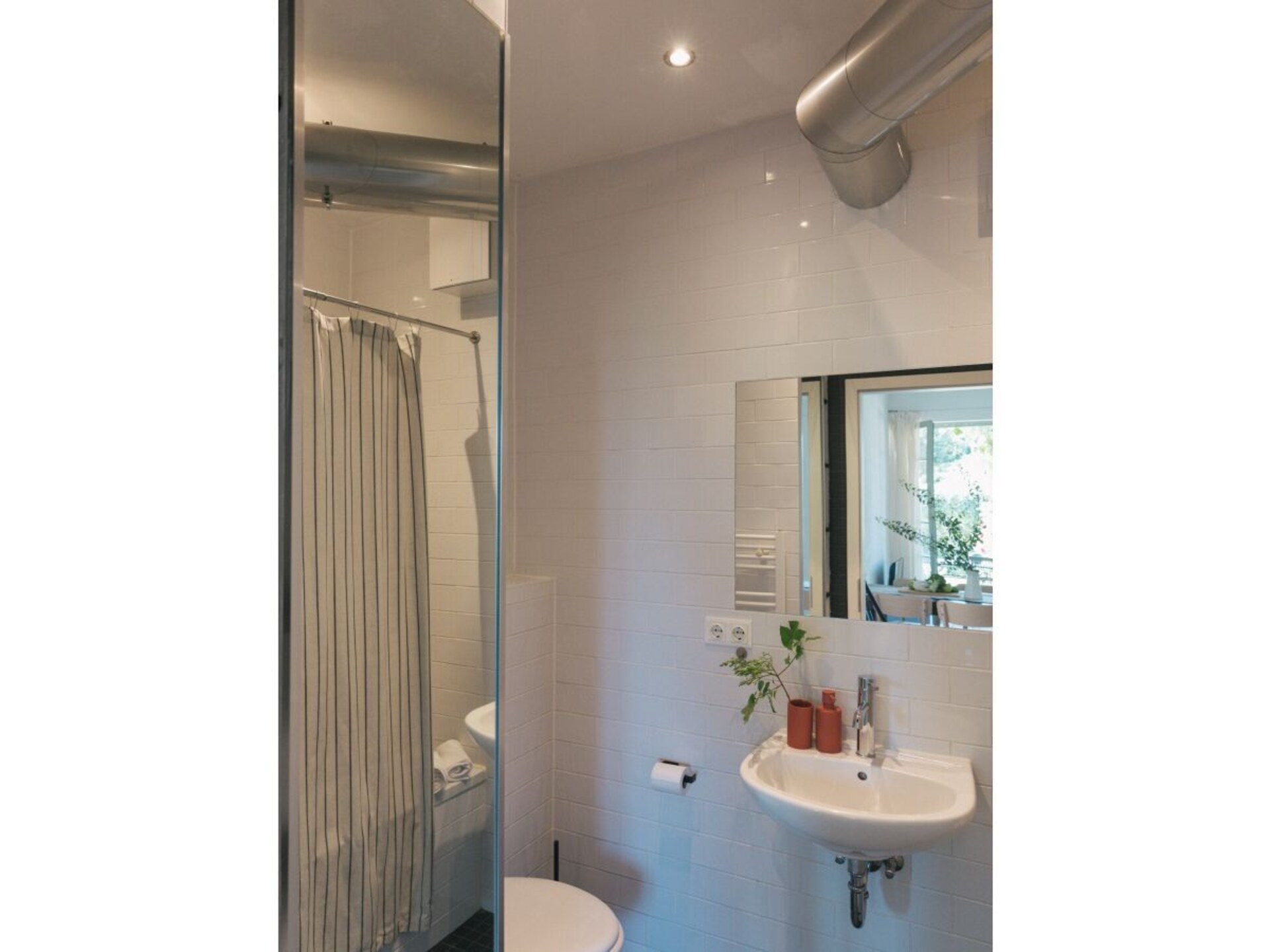 Stijlvol benedenappartement in Art Deco torenvilla met parktuin - foto 32