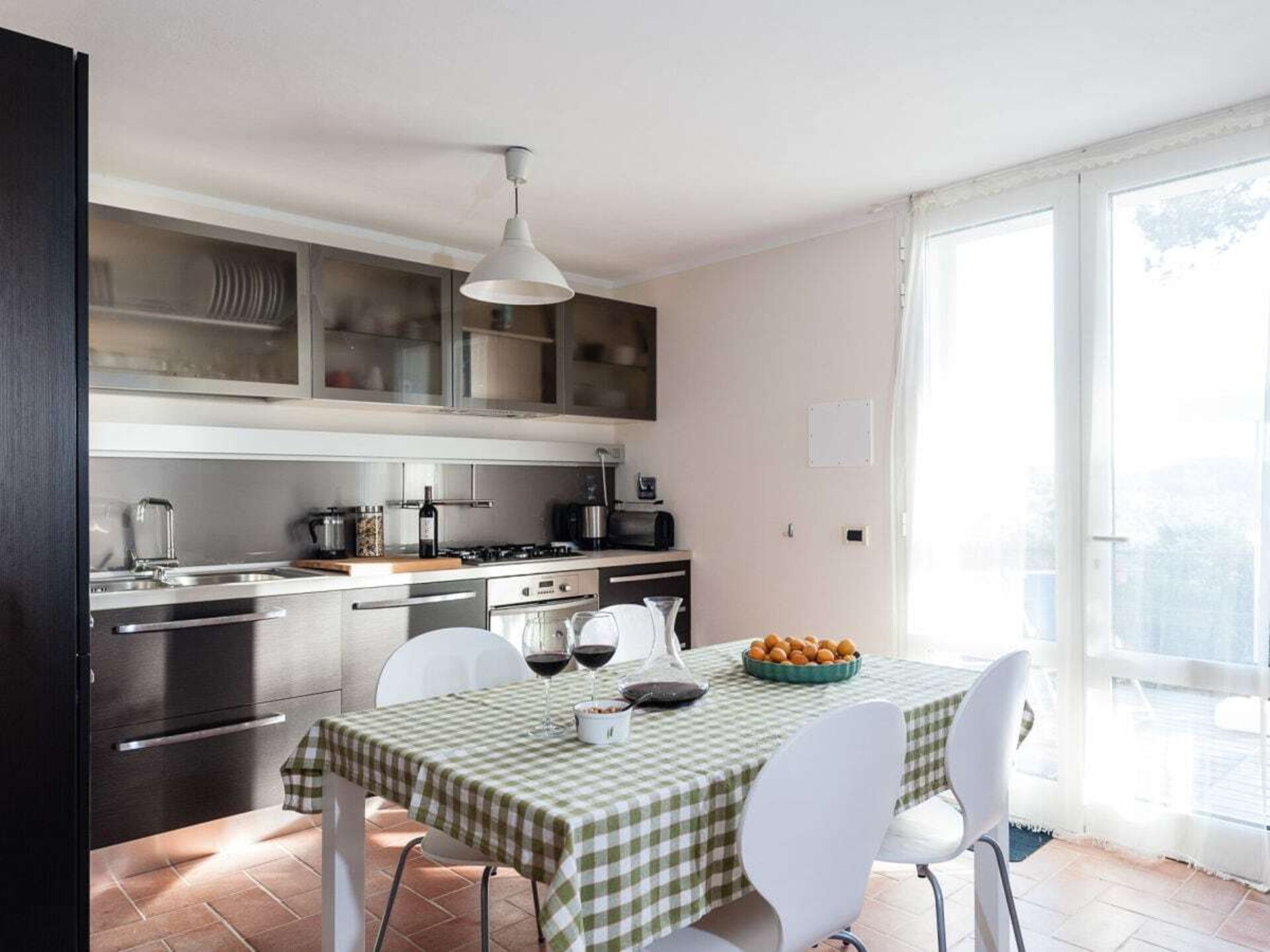 Licht appartement met zeezicht en terras nabij Montenero - foto 1
