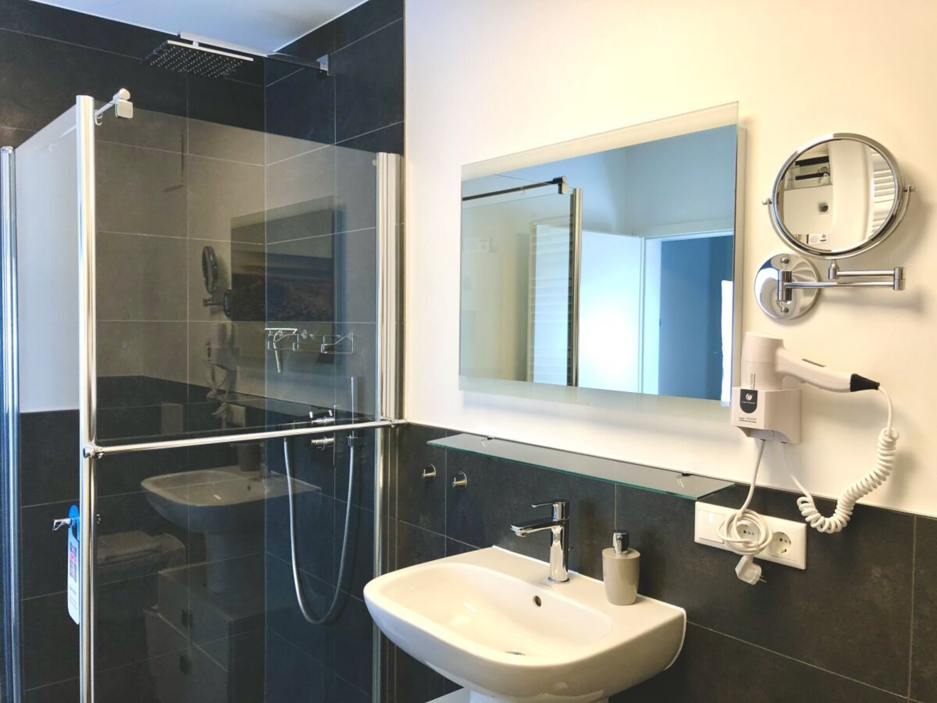 Modern vakantiehuis in Prerow: strand, natuur en comfort op 600m van zee - foto 13