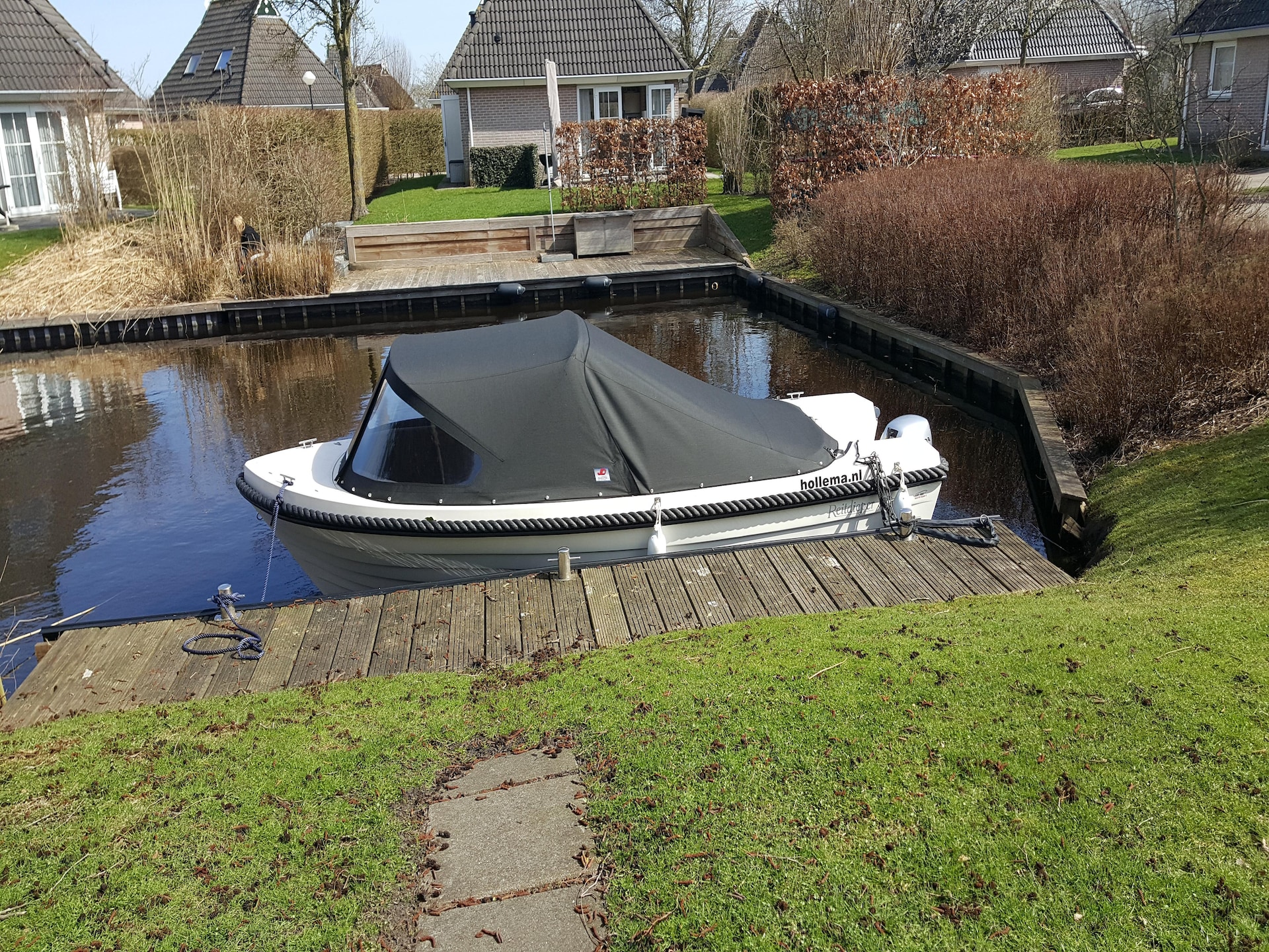 Fisker Wellness de Luxe VIP: sloep, buitenspa en direct aan De Alde Feanen - foto 3