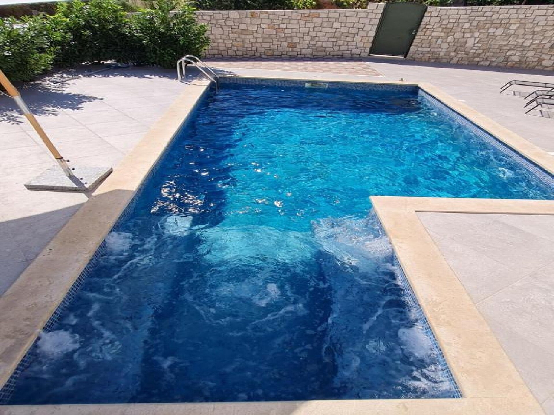 Luxe Appartement Ani met zwembad en jacuzzi op 500m van het strand in Sutivan - foto 32