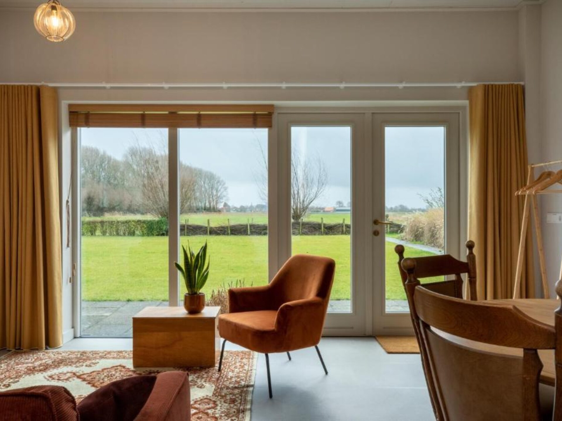 De Kleine Pionier: Modern vakantiehuis met tuin in hartje Grijpskerke - foto 9