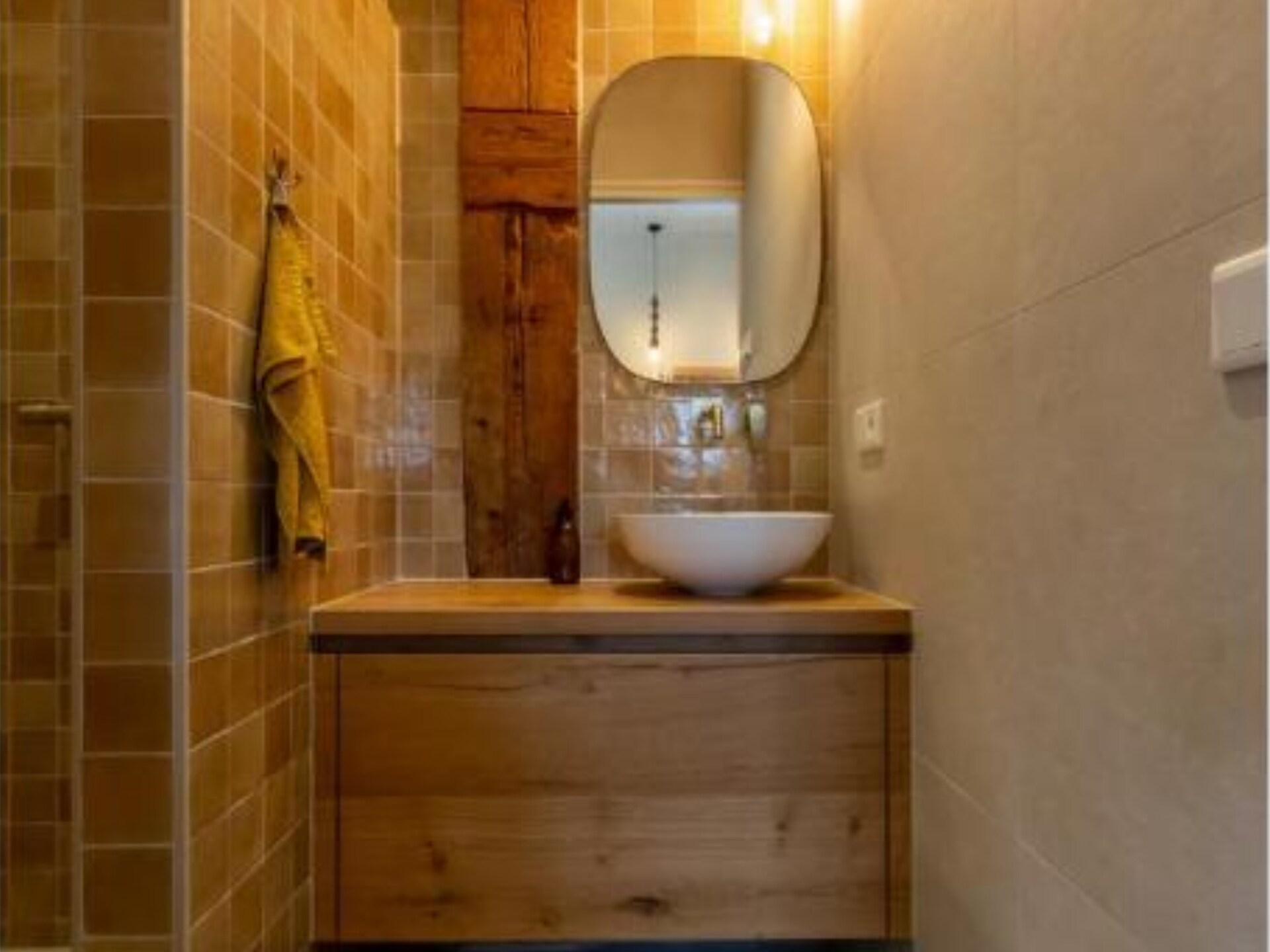 De Kleine Pionier: Modern vakantiehuis met tuin in hartje Grijpskerke - foto 14