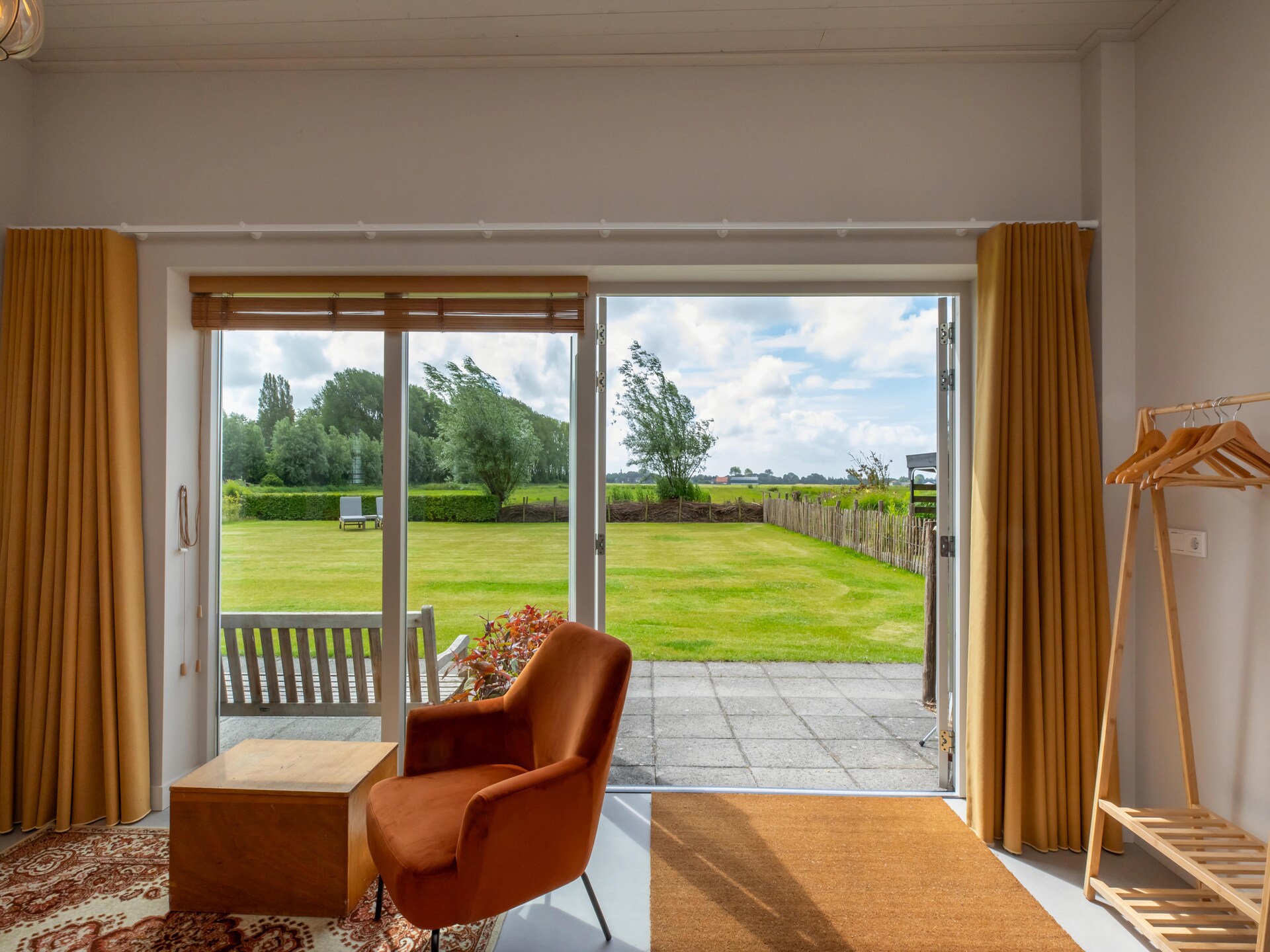De Kleine Pionier: Modern vakantiehuis met tuin in hartje Grijpskerke - foto 6