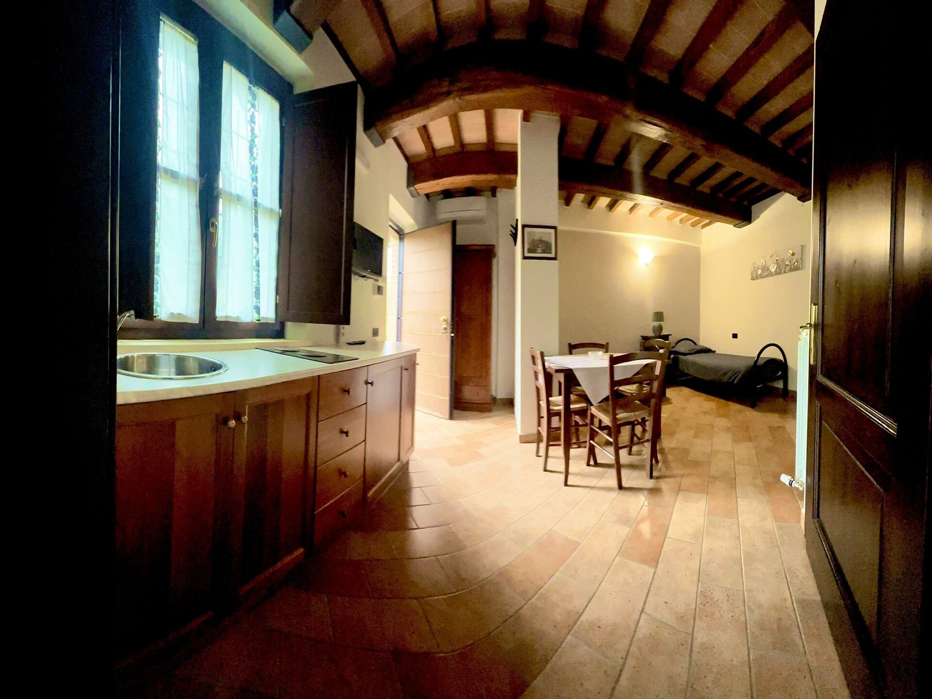 Rustiek landhuis Il Mandorlo in Perugia met zwembad en bubbelbad - foto 16